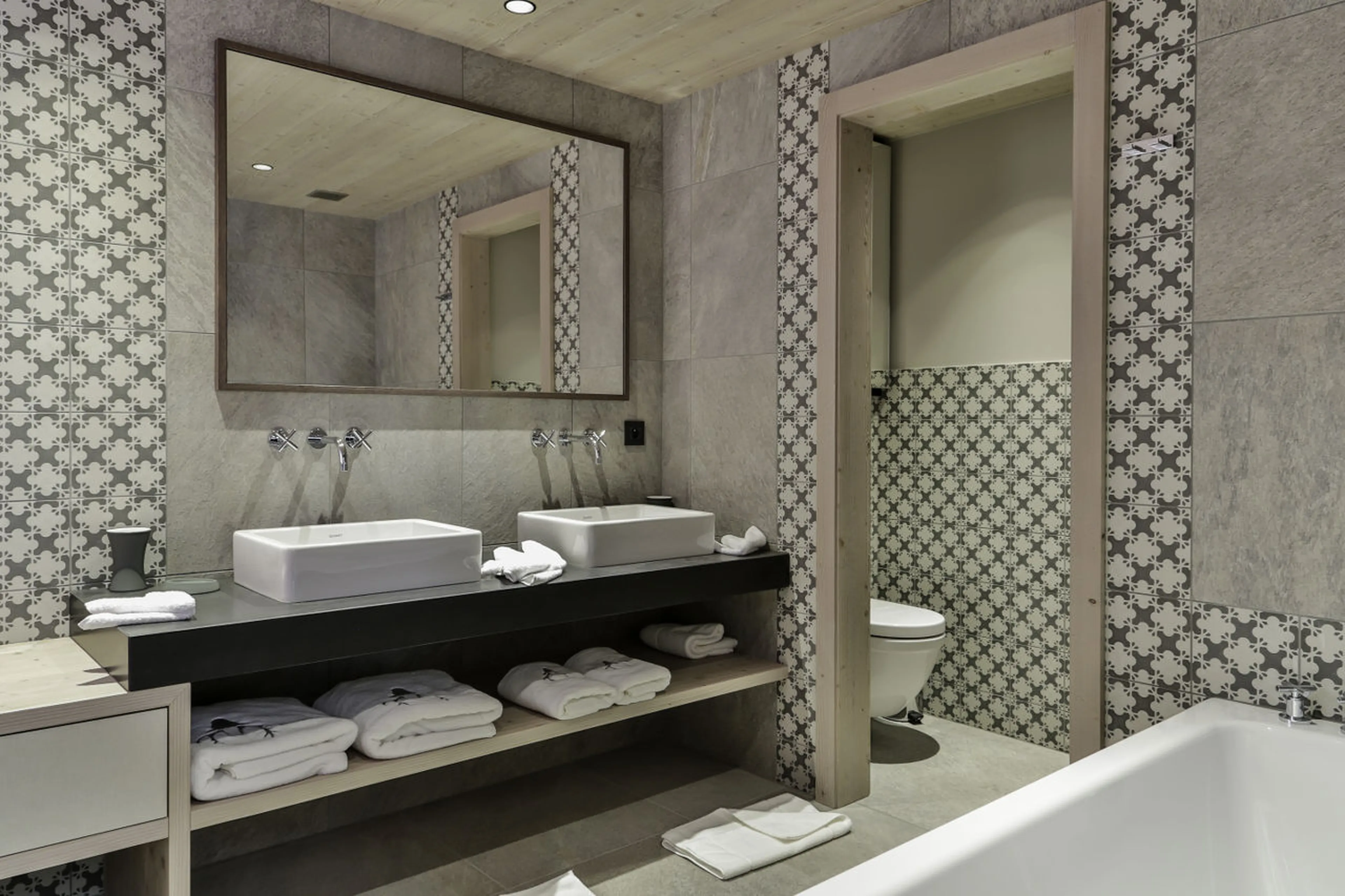 Bathroom three in Chalet Thanasis in Megeve