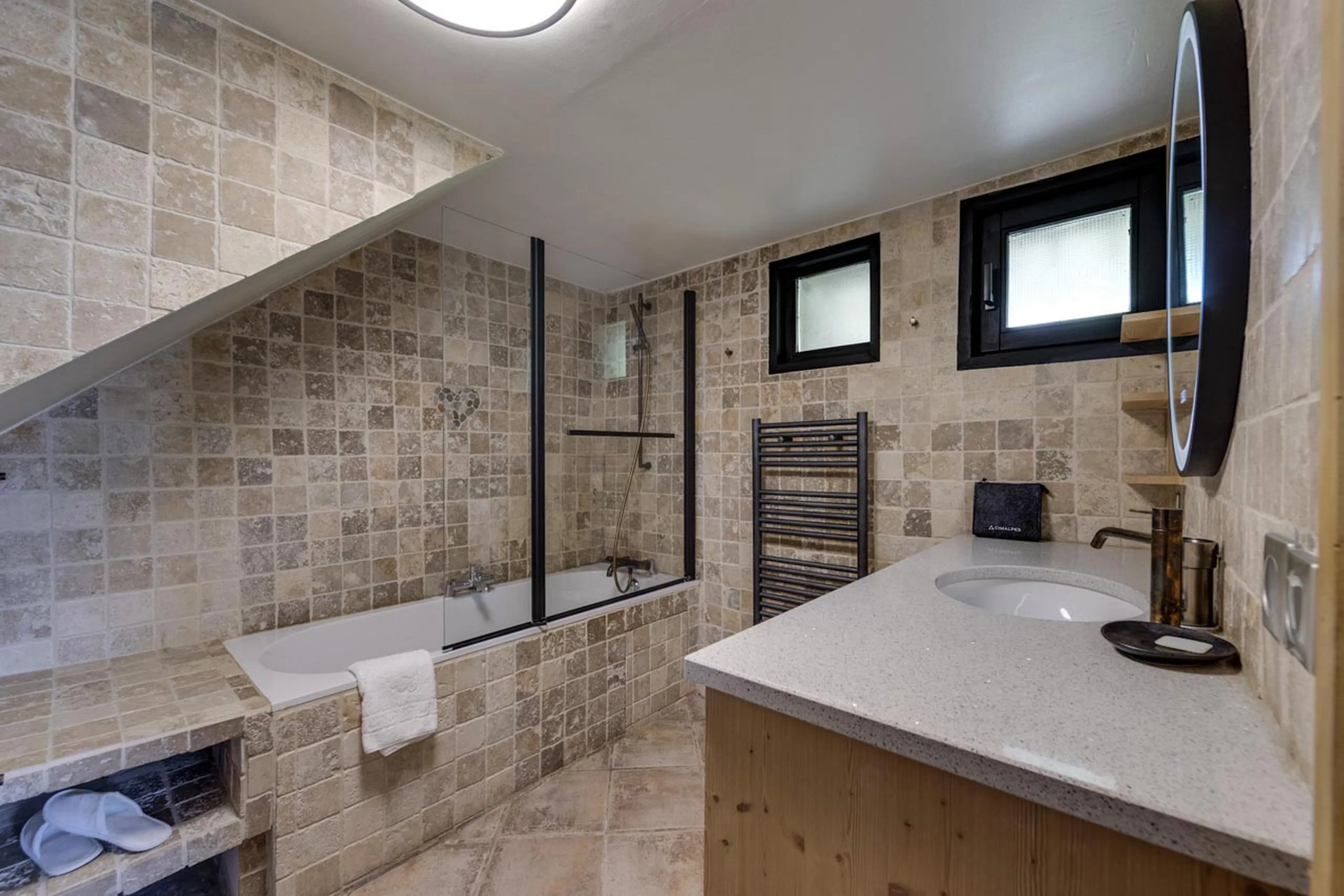 En-suite bathroom two at Chalet Thovex in Val d'Isere