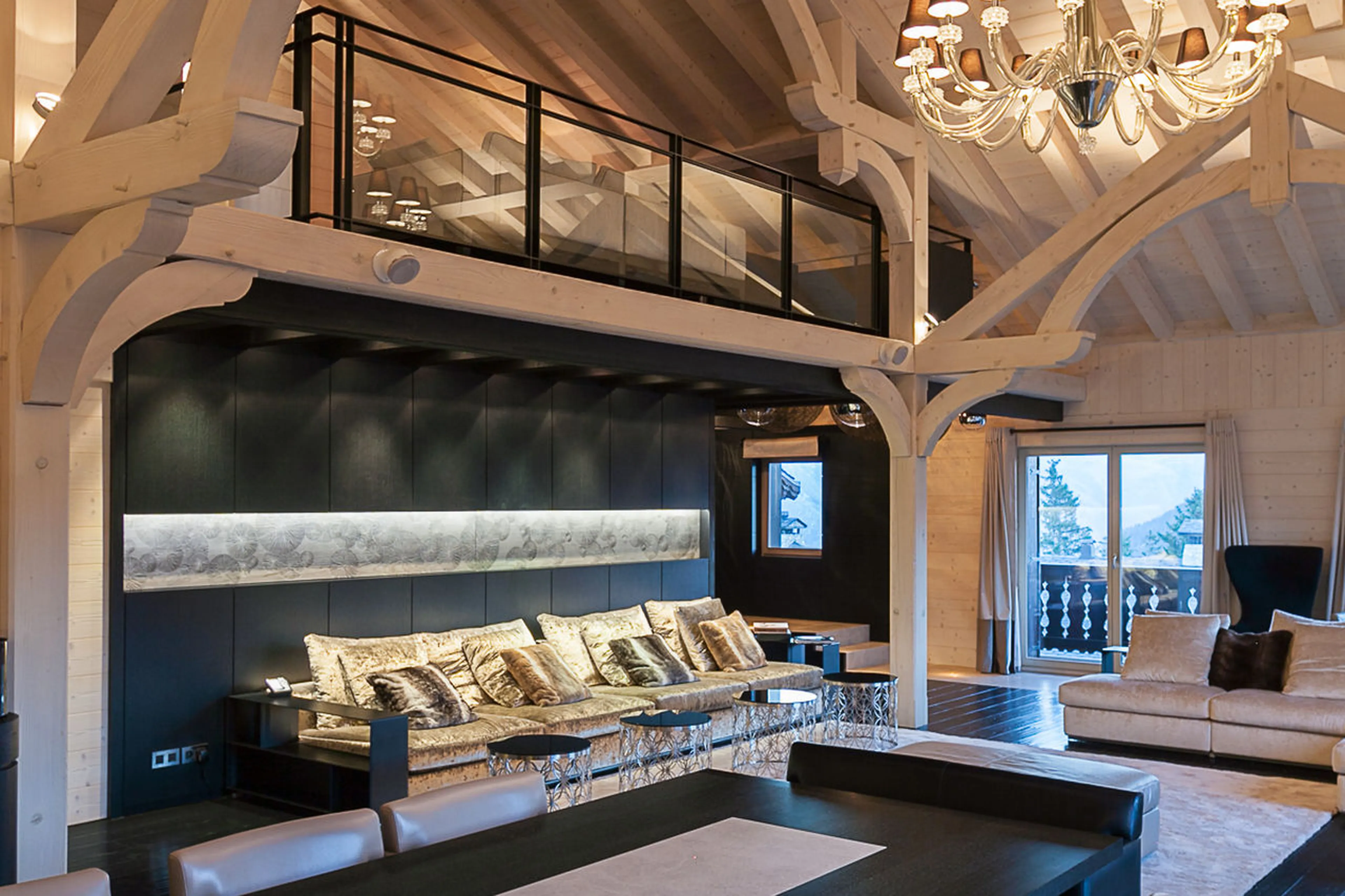 Comfortable furnishing in lounge of Chalet Tobenjofi in Courchevel 1850