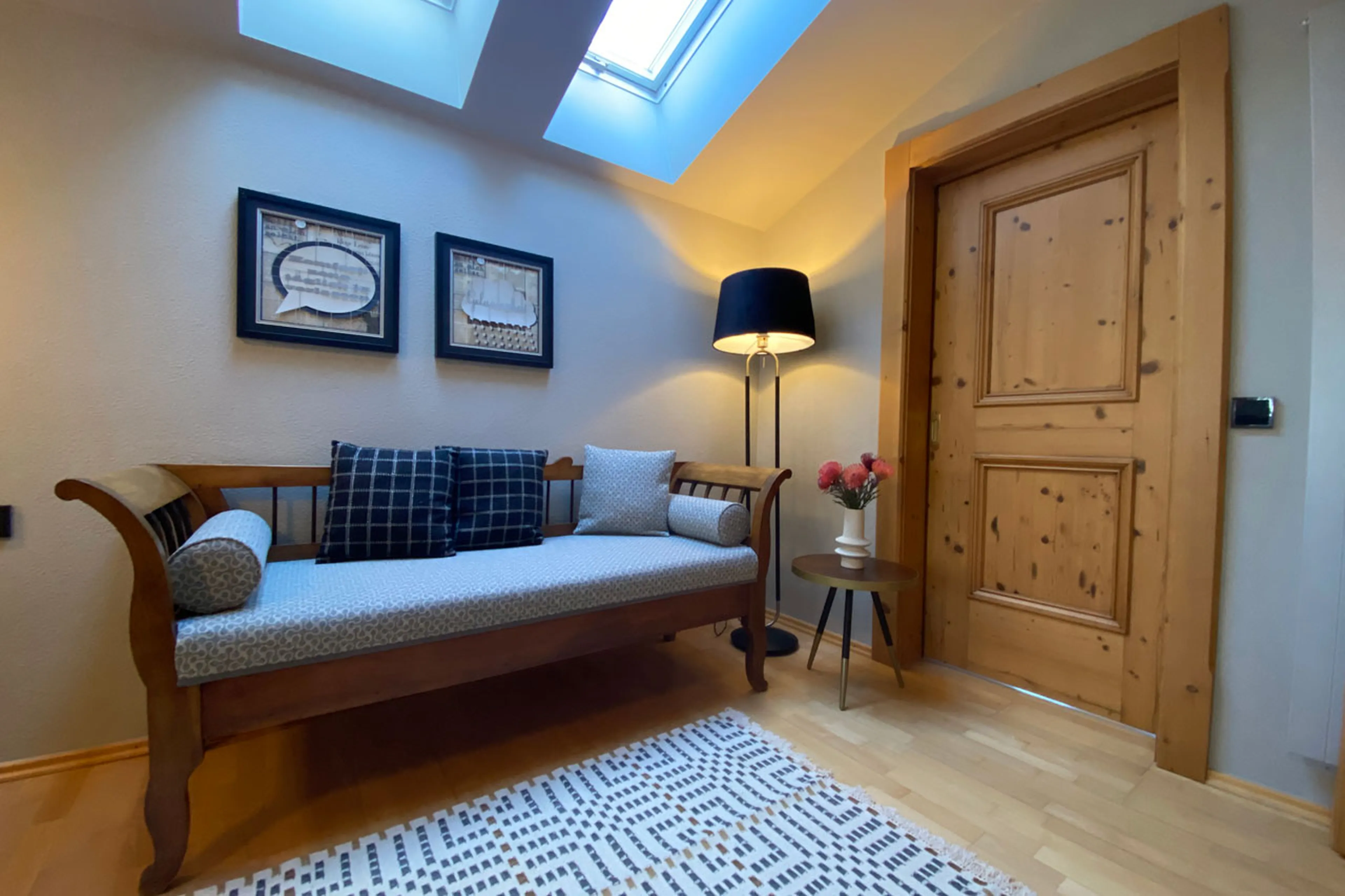 Seating area in bedroom one at Chalet Toda in Lech