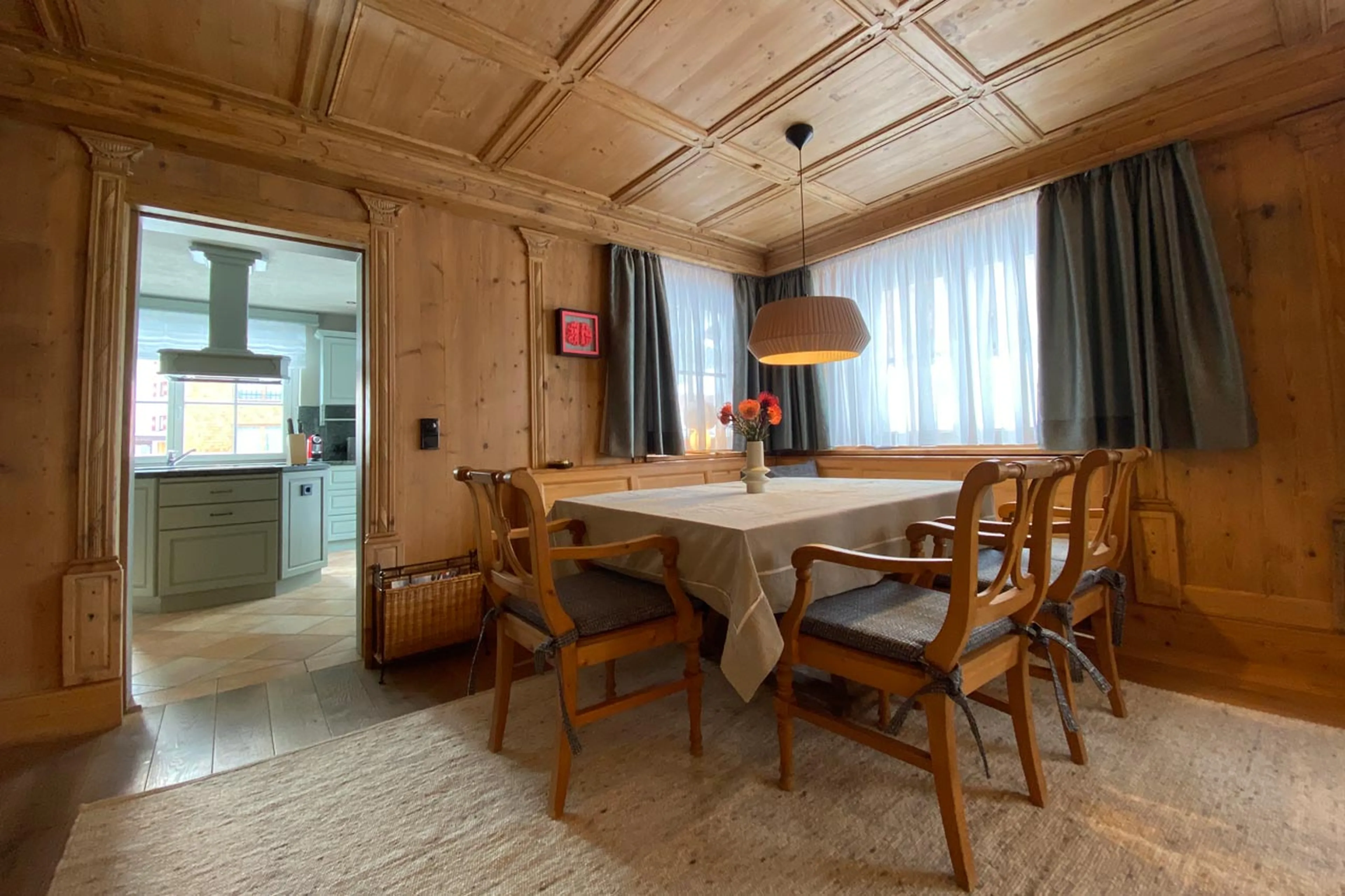 Dining table at Chalet Toda in Lech