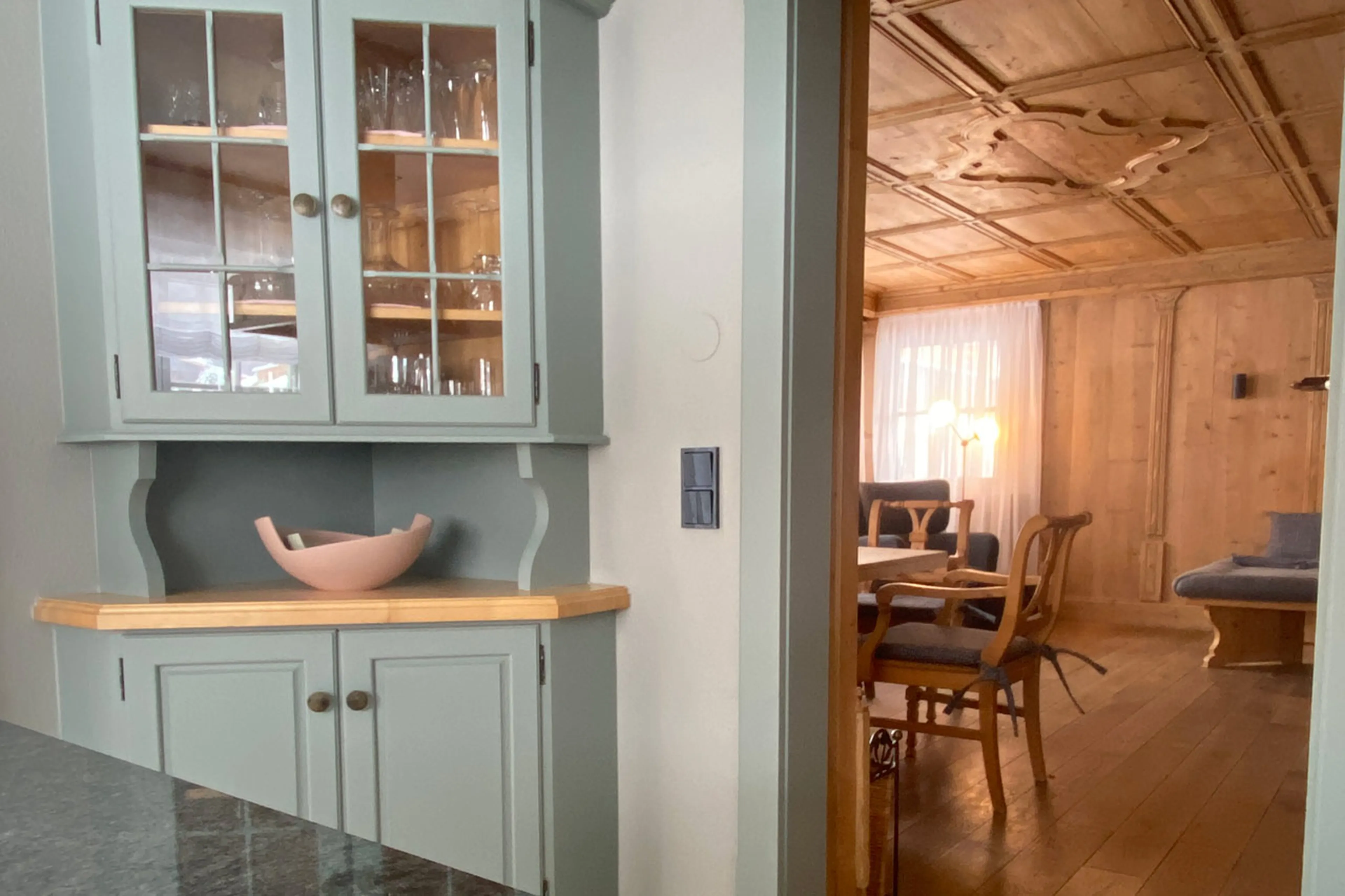 Dining area and kitchen at Chalet Toda in Lech