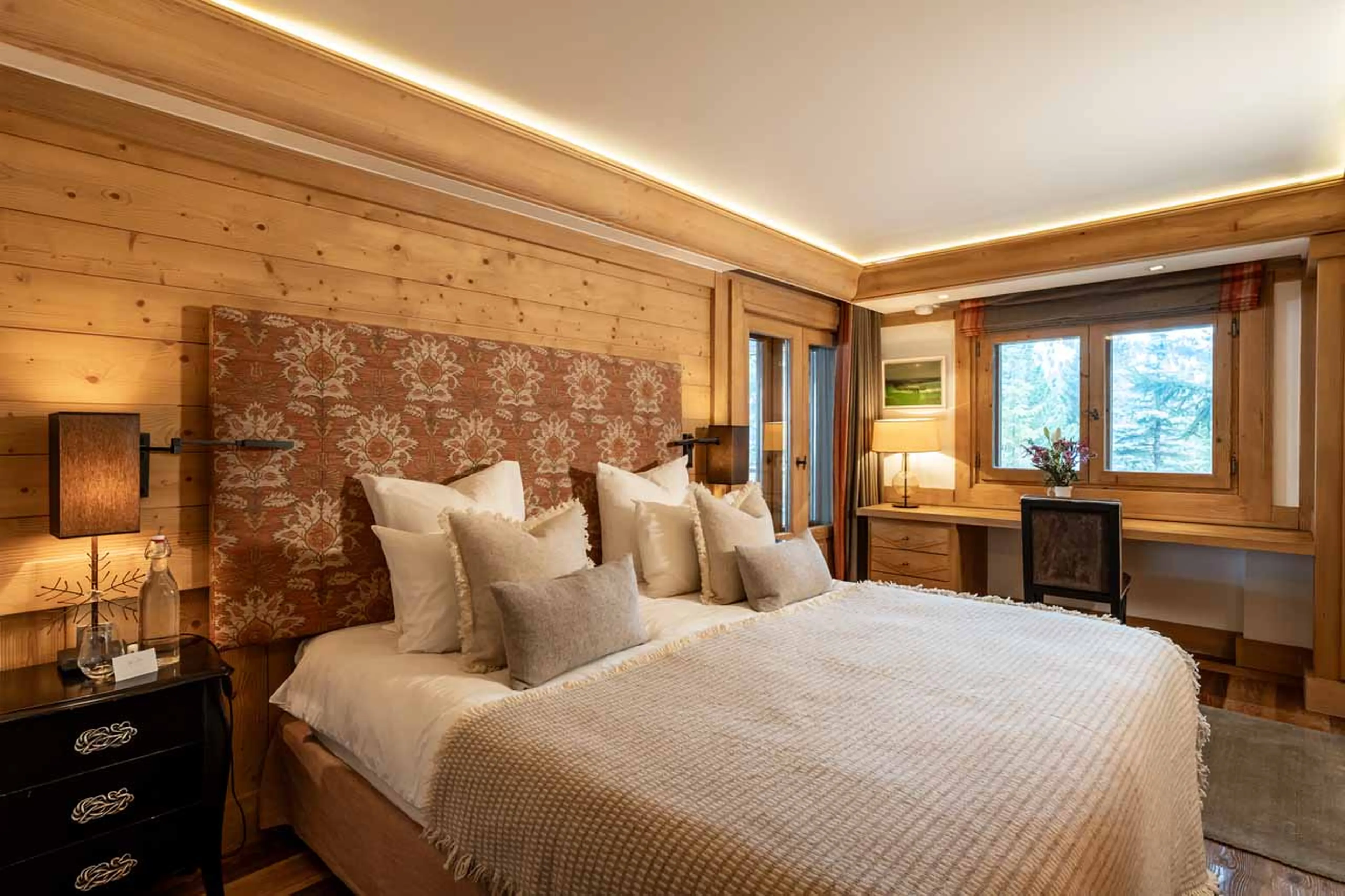 Bedroom five at Chalet Trois Ours in Meribel