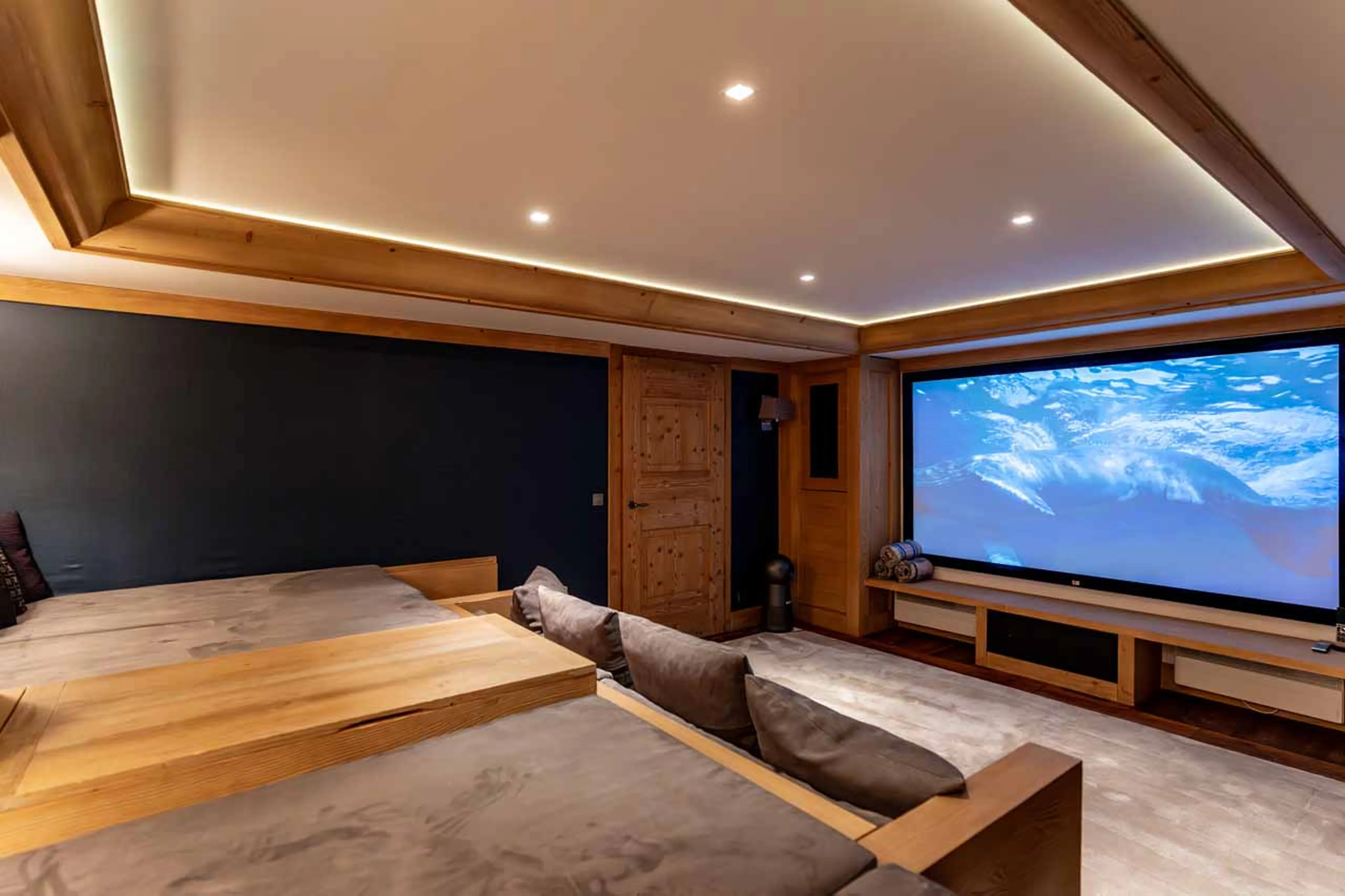 HD screen in cinema room at Chalet Trois Ours in Meribel