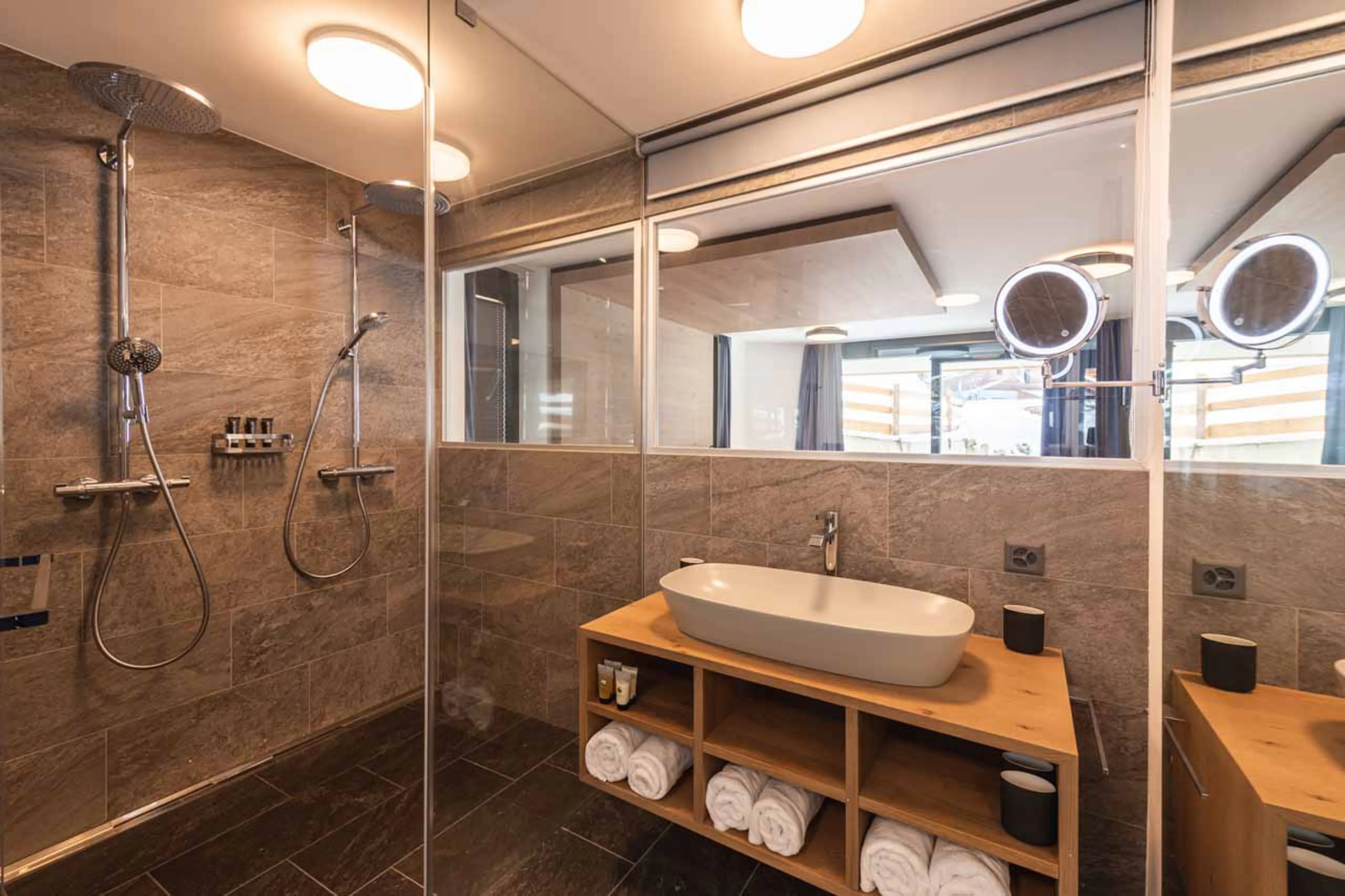 Double shower room at Chalet Tuftra in Findelbach