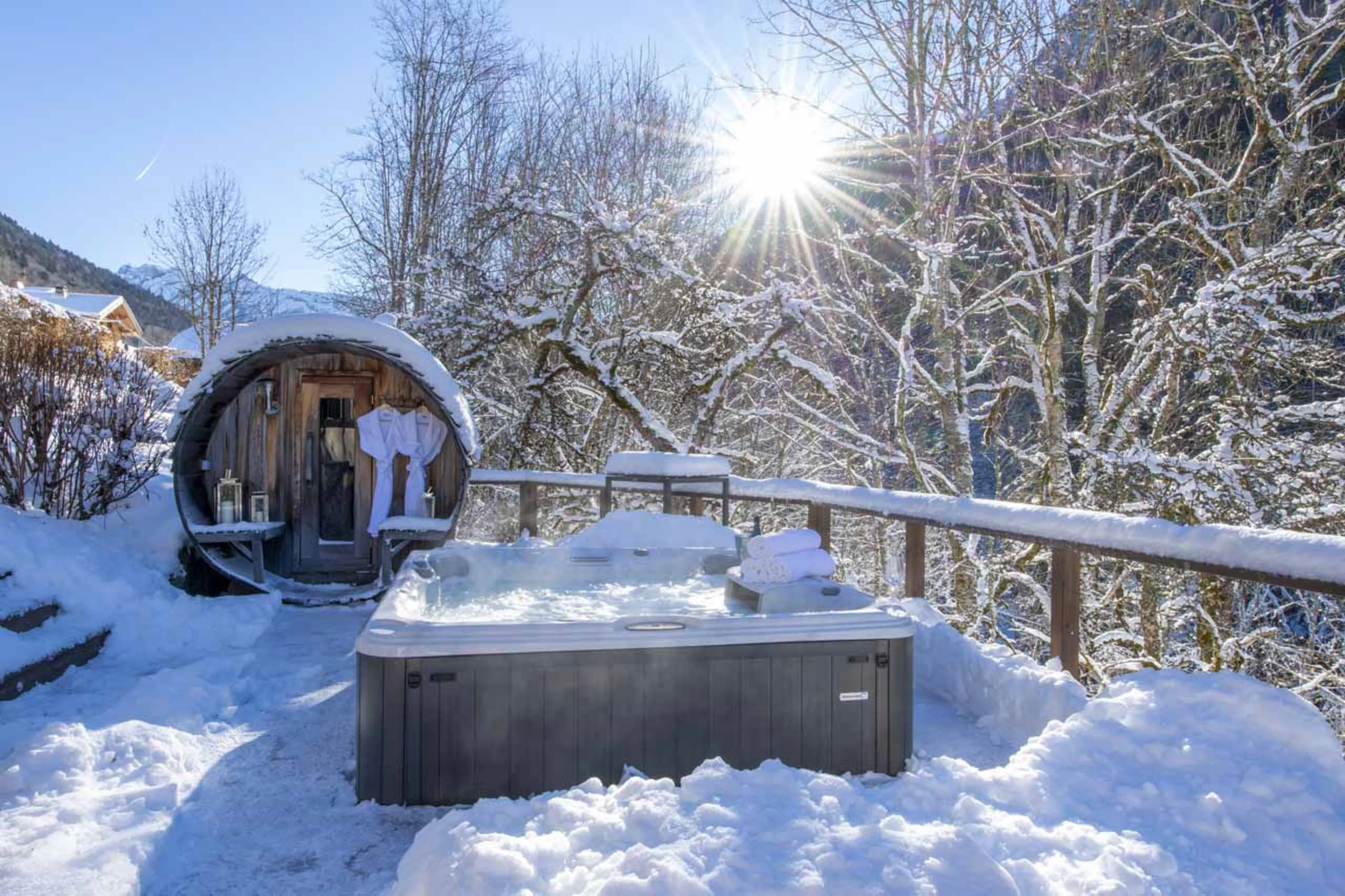 Cedar barrel sauna at Chalet Twenty26 in Morzine