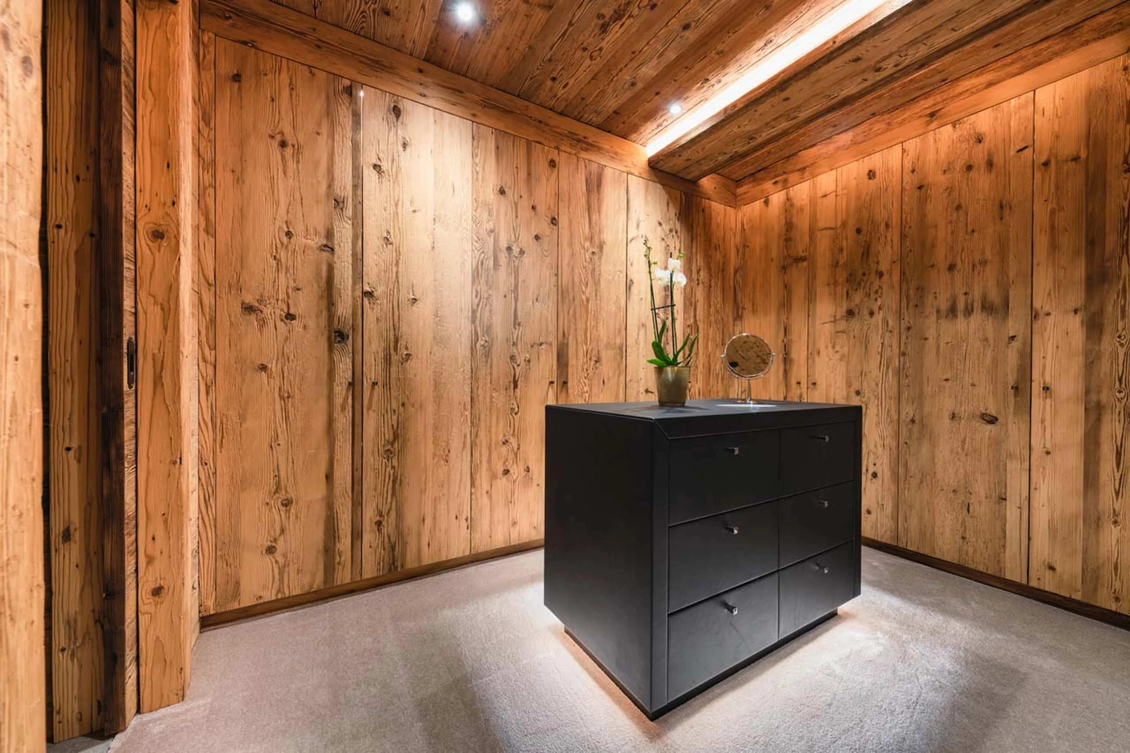 Dressing room at Chalet Uberhaus in Lech