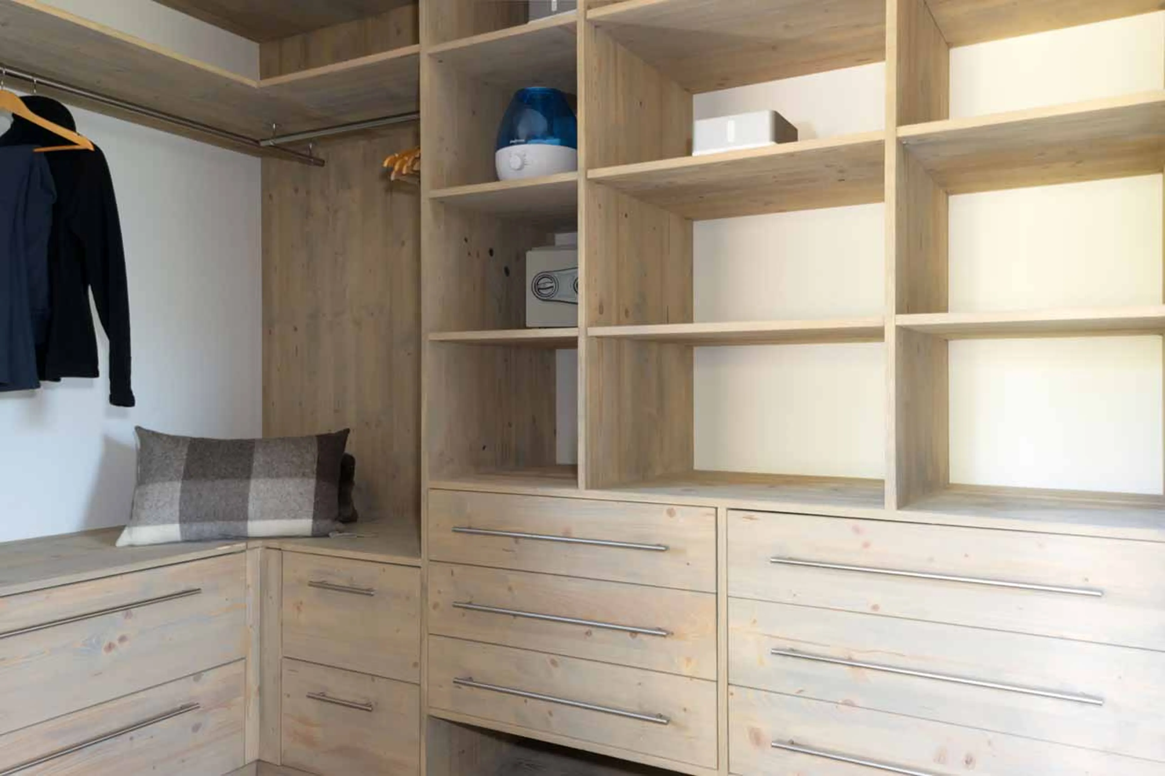 Dressing room storage at Chalet Ursus in Courchevel 1650