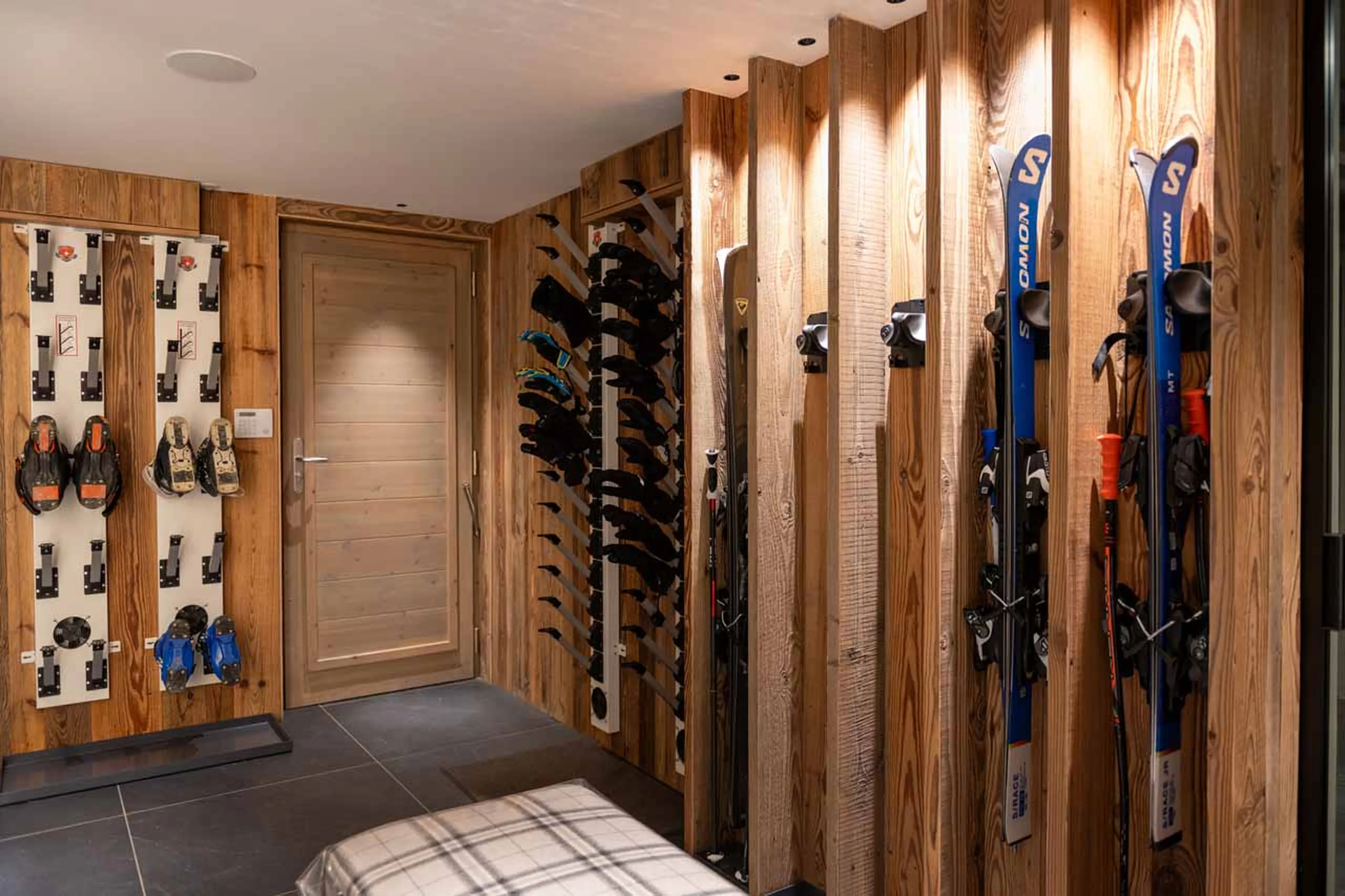 Ski room storage at Chalet Ursus in Courchevel 1650