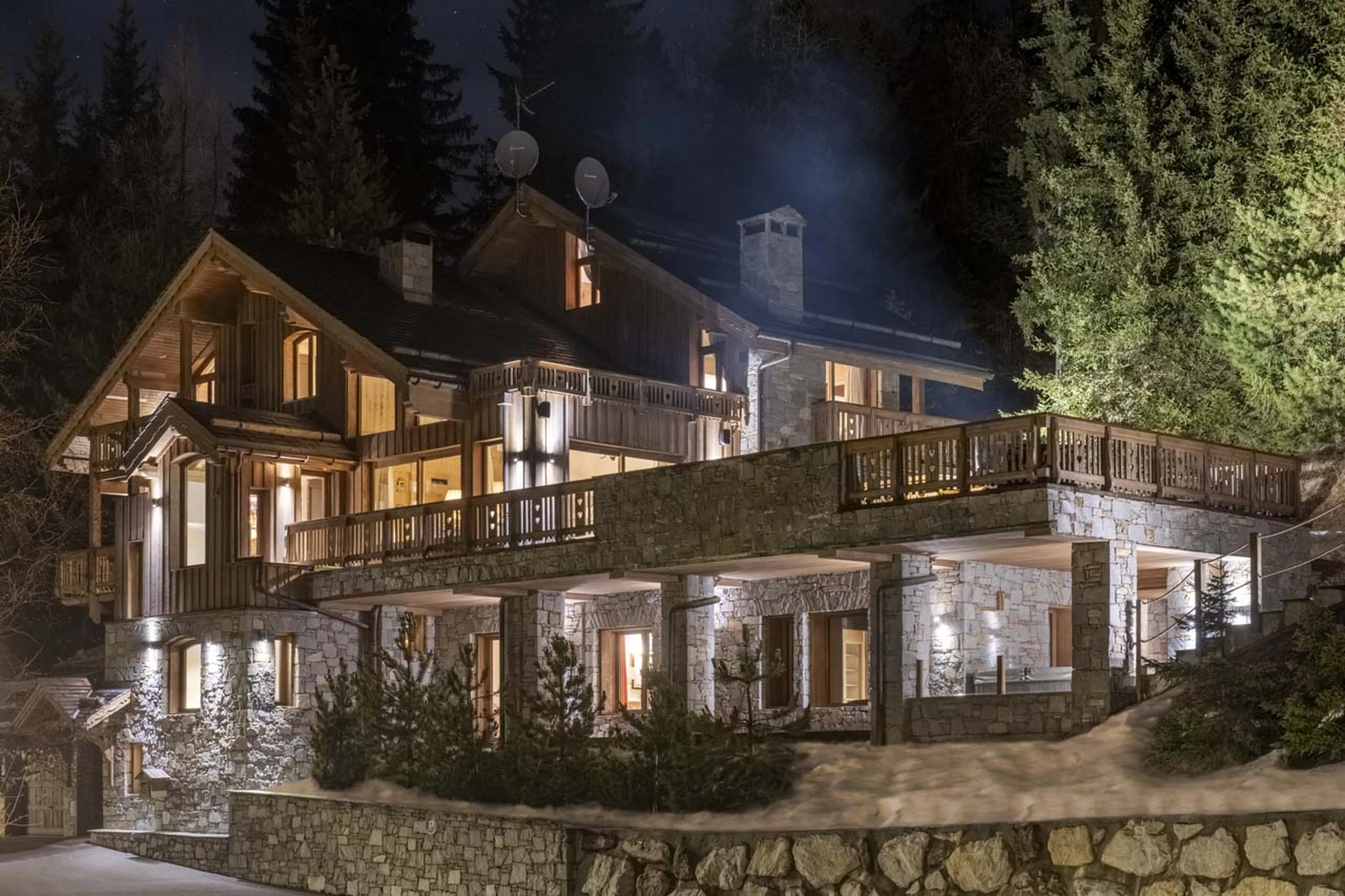 Exterior of Chalet Valentine in Meribel at night