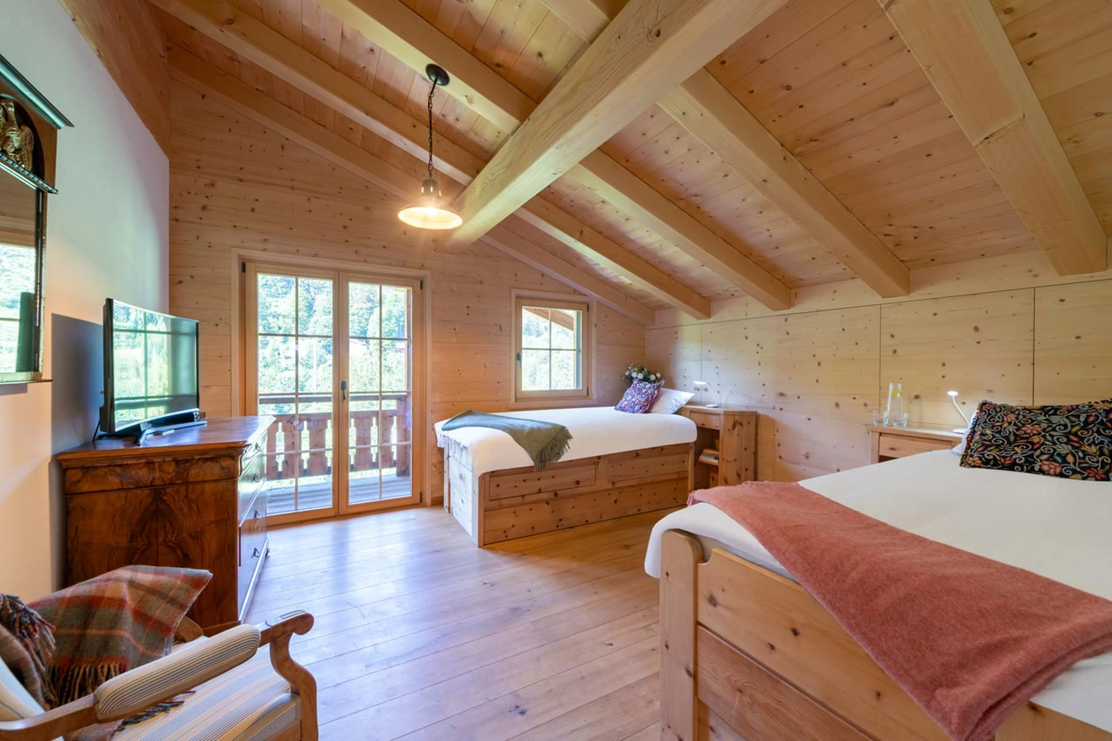 Twin bedroom at Chalet Verbena in Klosters