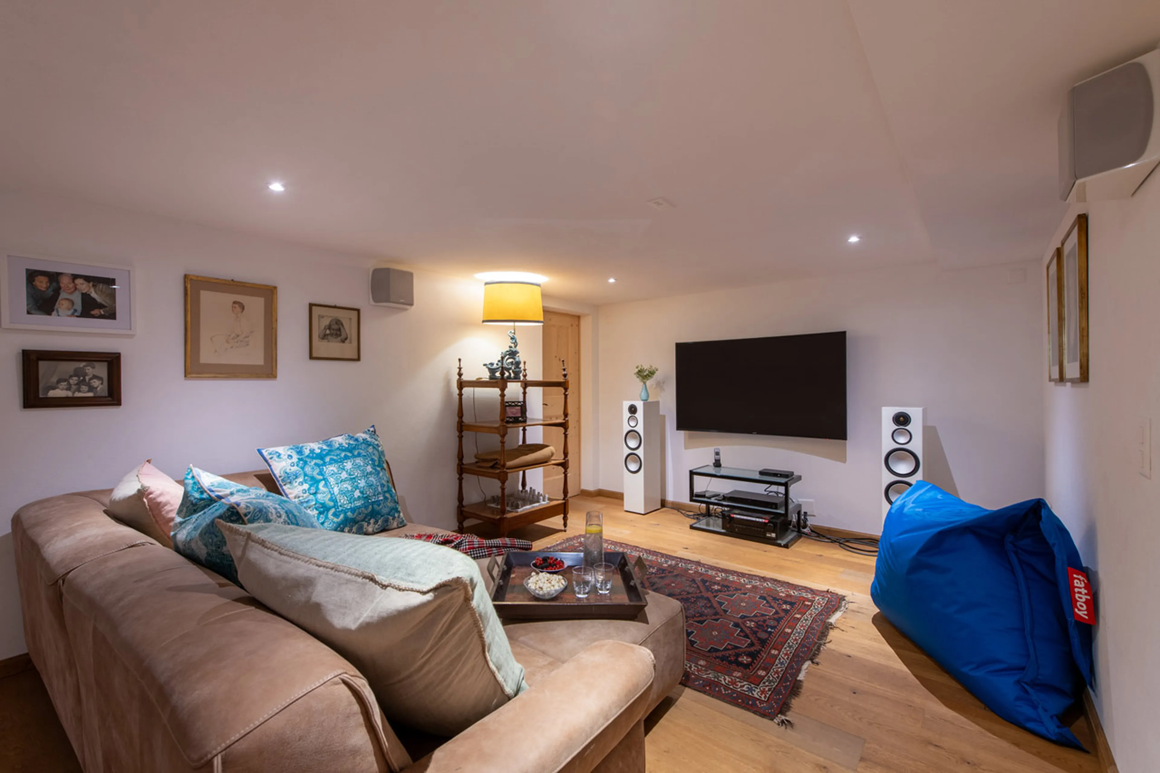 TV and games room at Chalet Verbena in Klosters