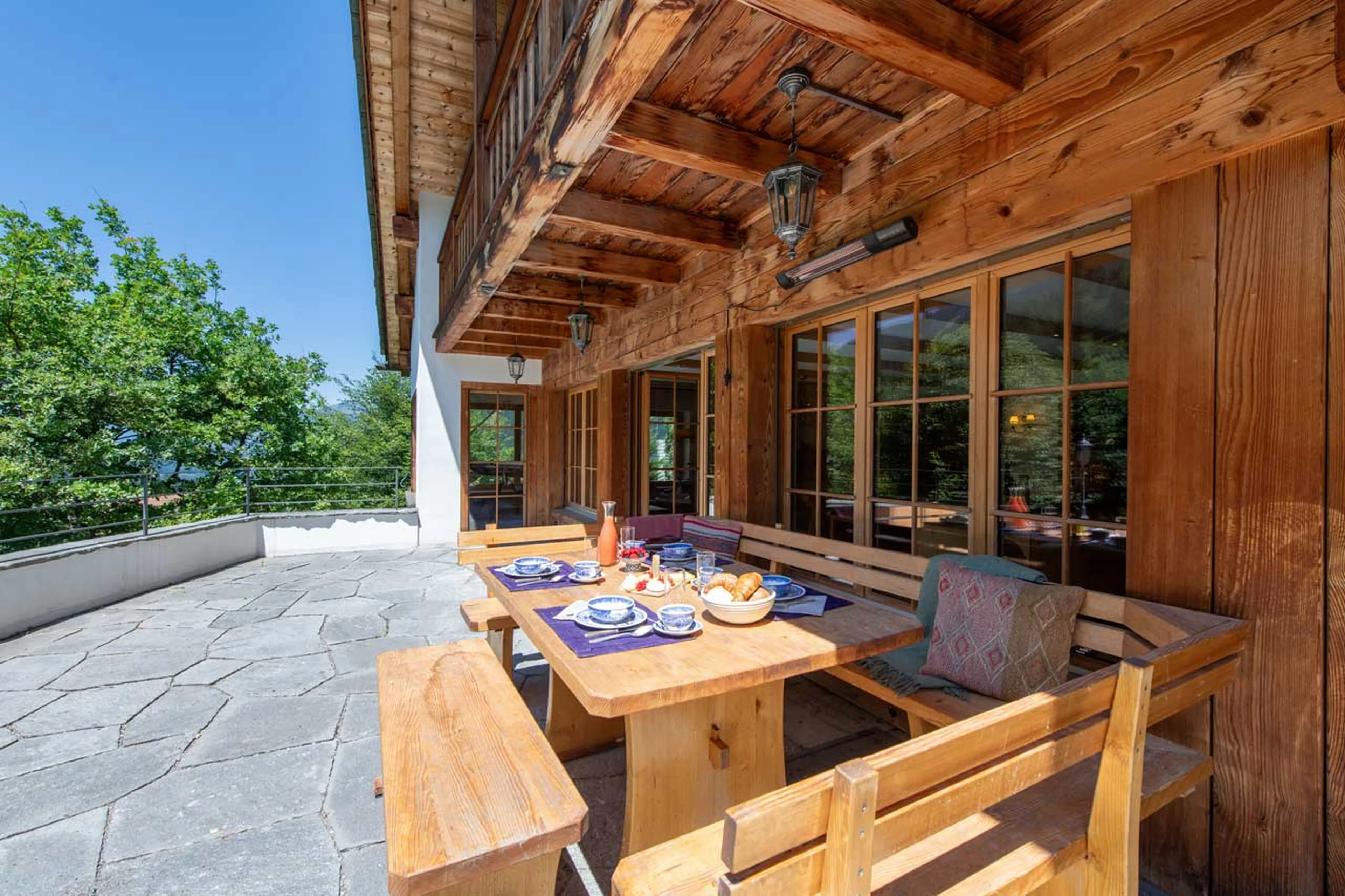 Alfresco dining at Chalet Verbena in Klosters