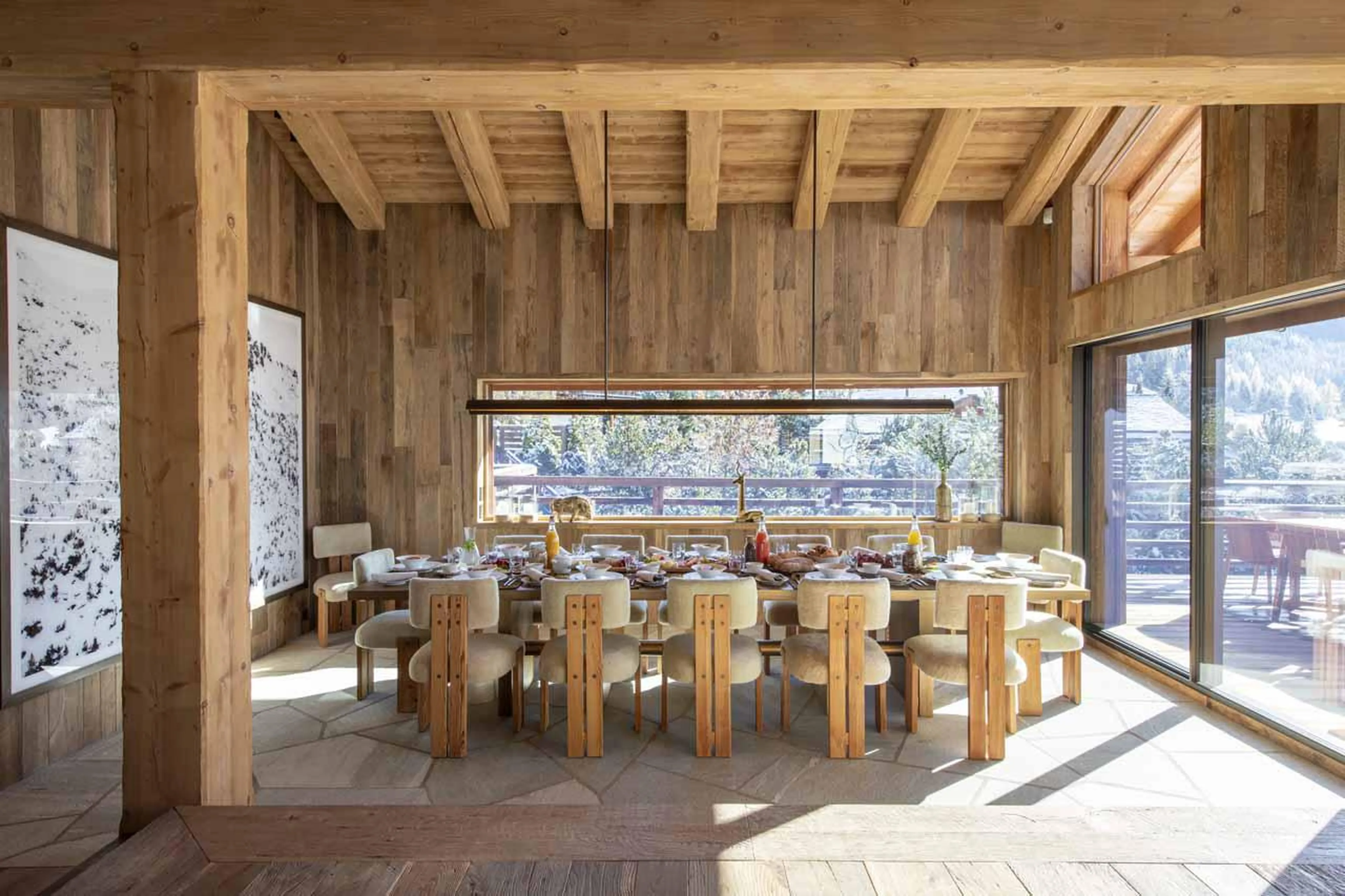 Dining table with space for 12 guests at Chalet Vicuna in Verbier