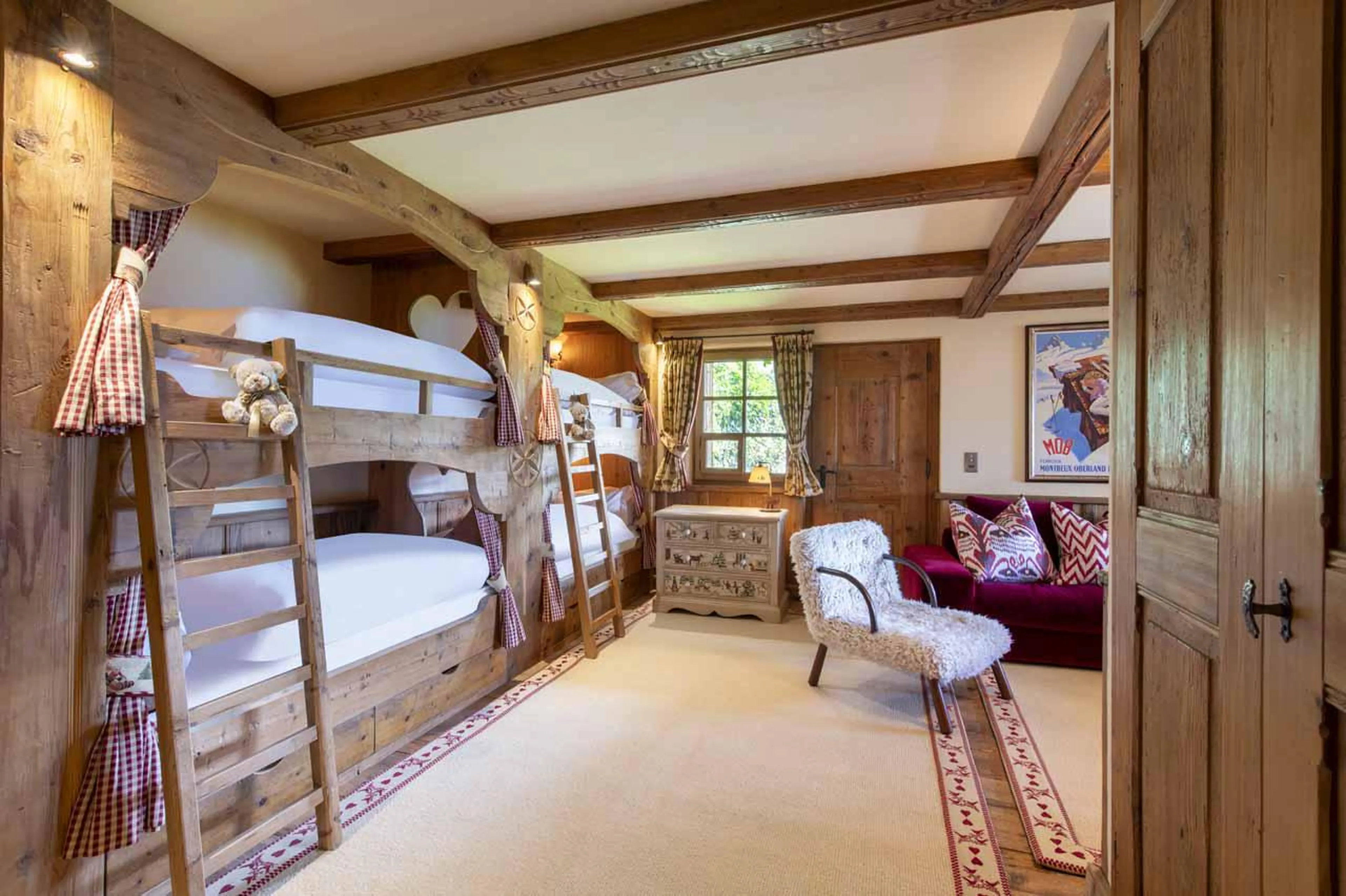 Bunk bedroom at Chalet Virmadisa in Verbier