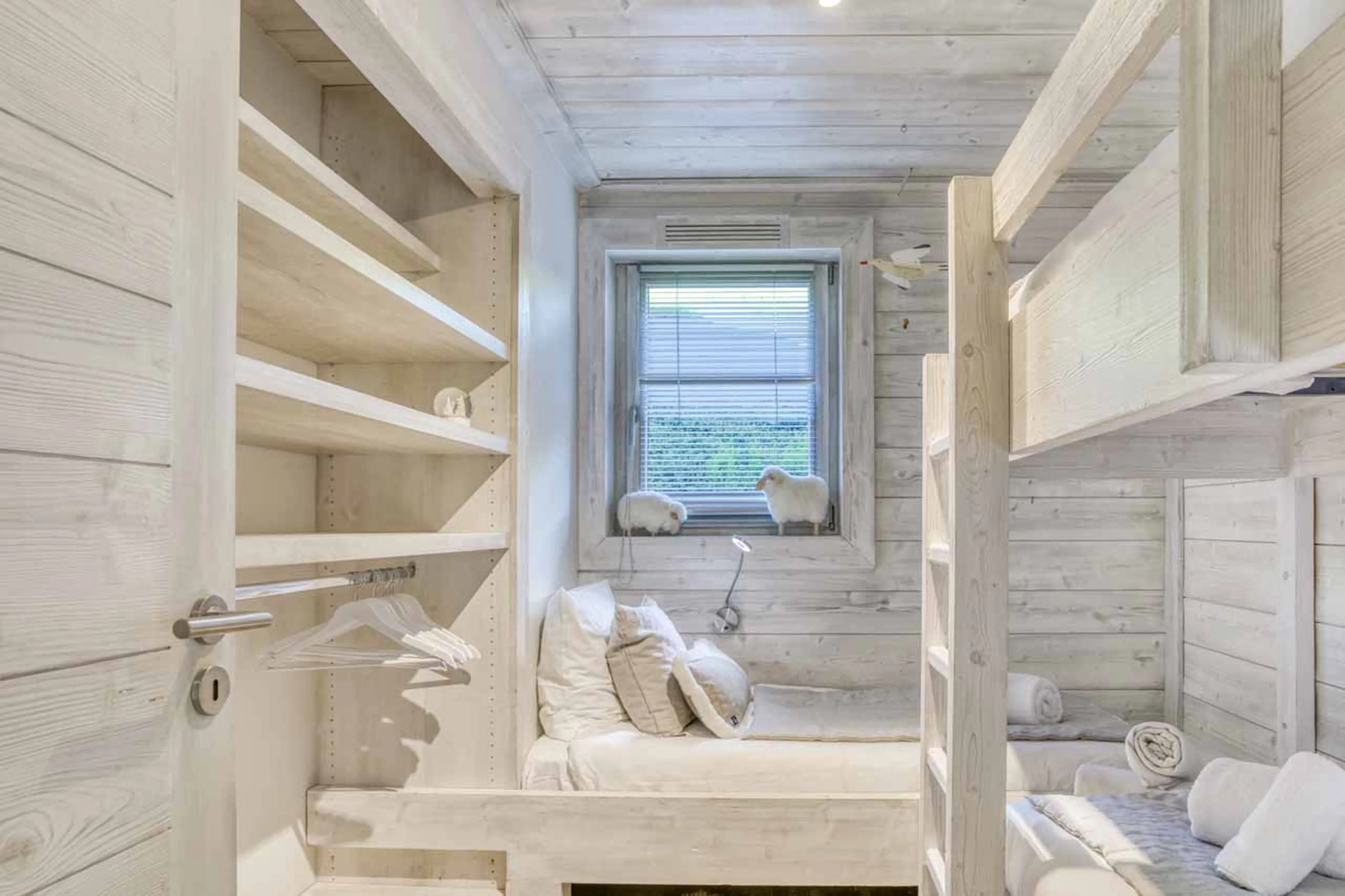 Bedroom 2 beds at Chalet White in Megeve