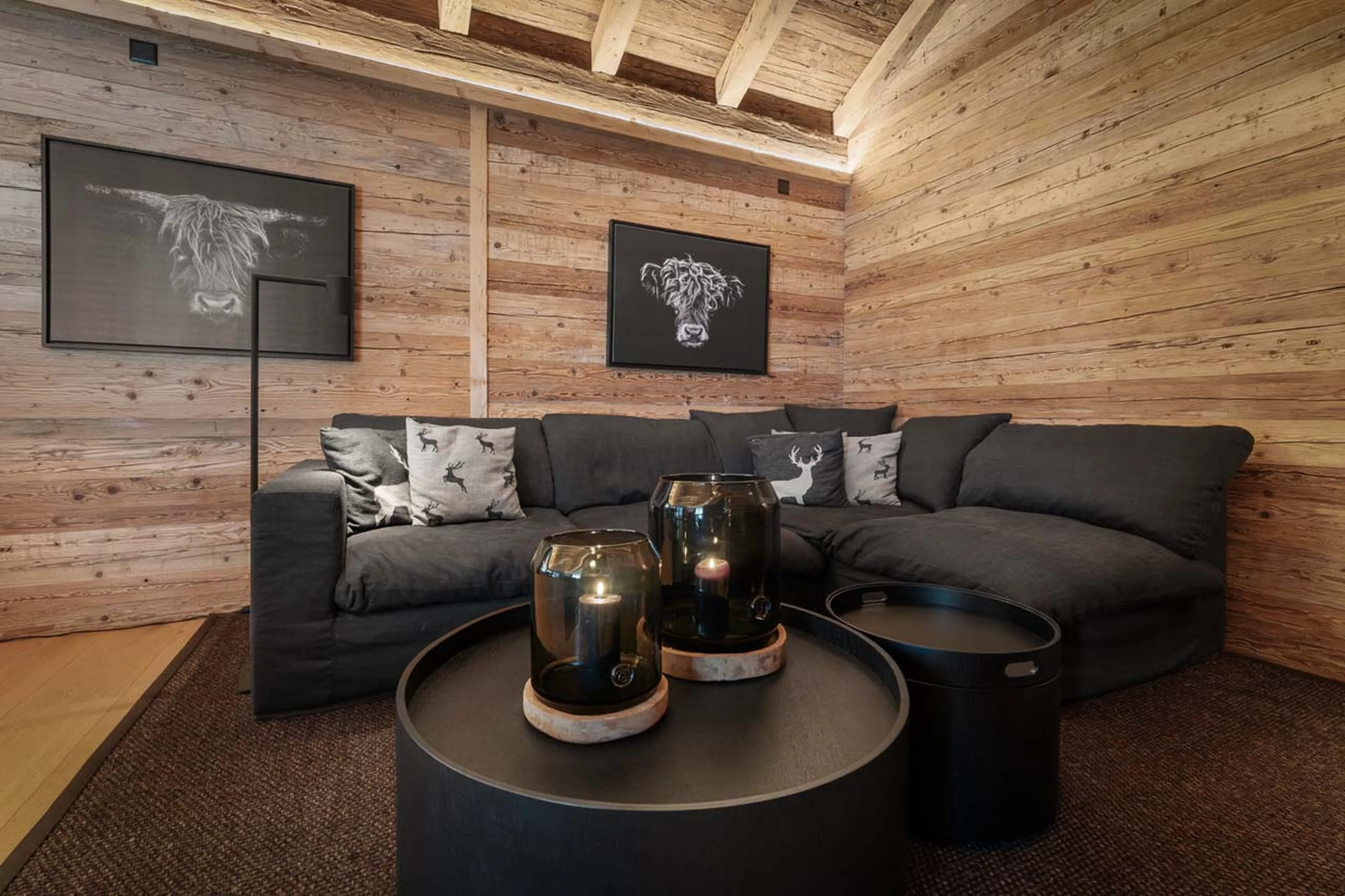 Wrap-around sofa in Chalet Wood, Davos