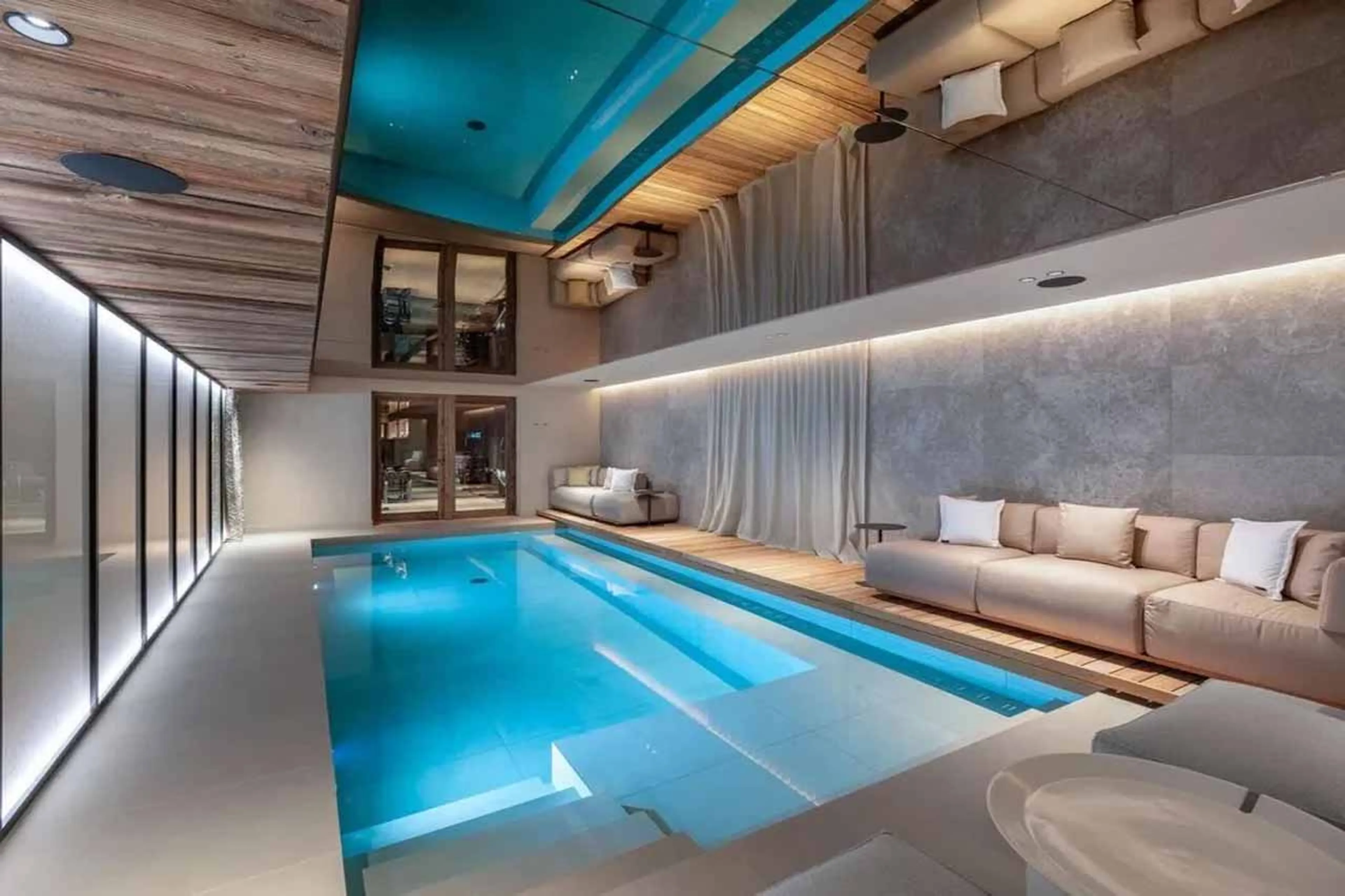 Swimming pool at Chalet Yin & Yang in Courchevel 1850