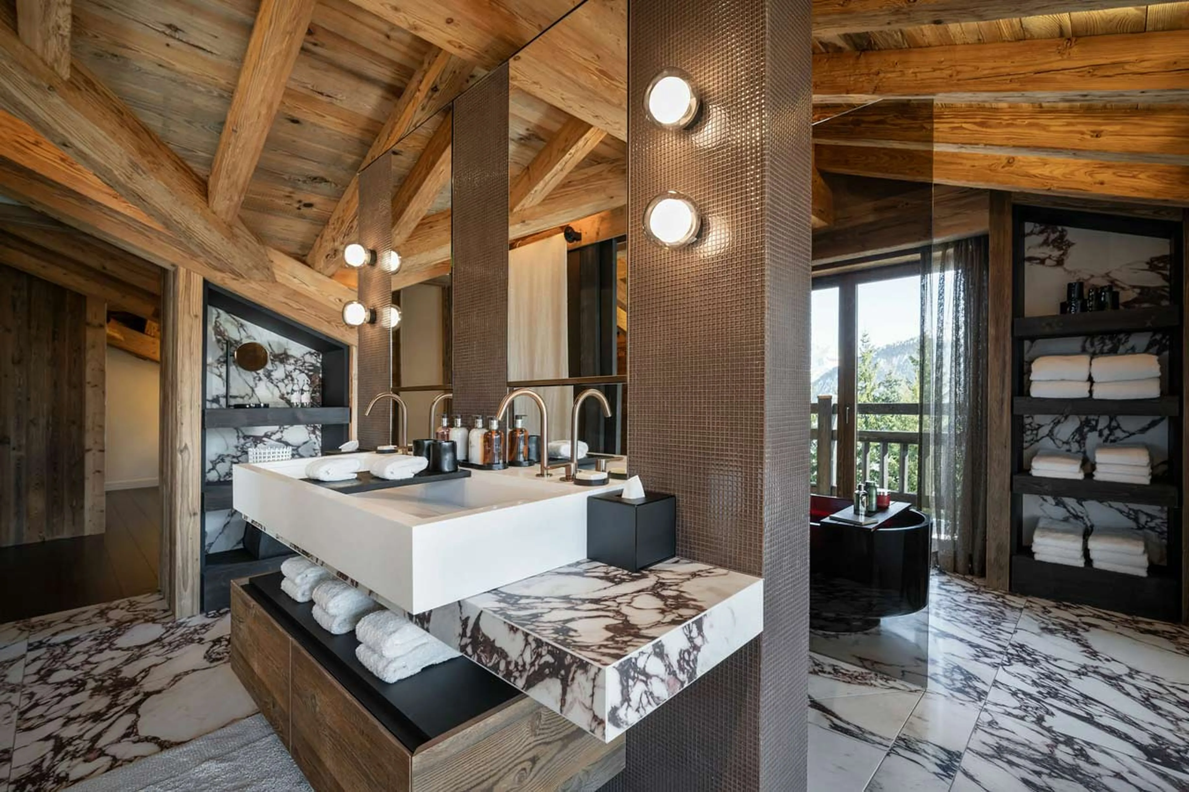 Master bathroom at Chalet Yin & Yang in Courchevel 1850