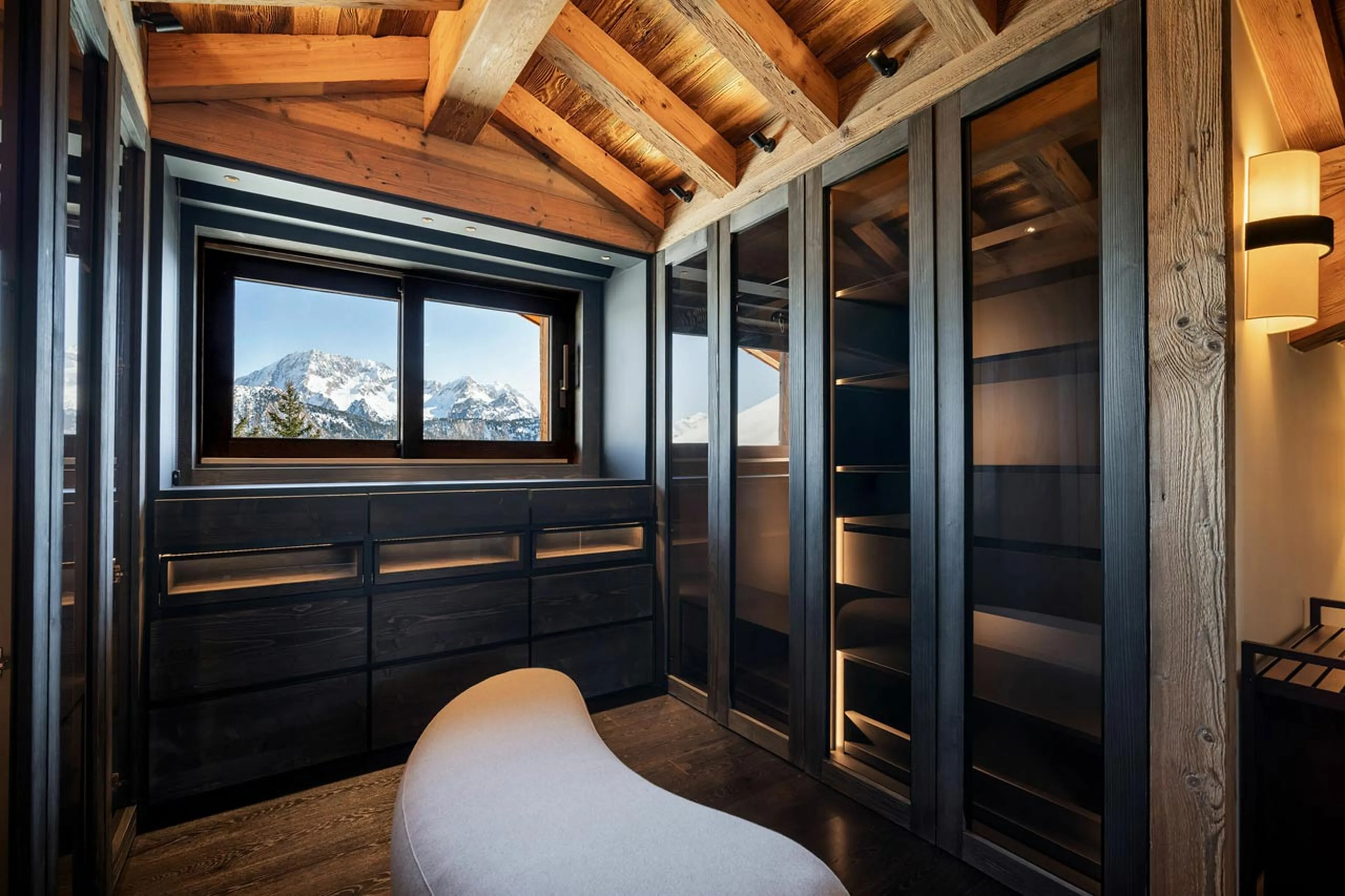 Dressing room at Chalet Yin & Yang in Courchevel 1850
