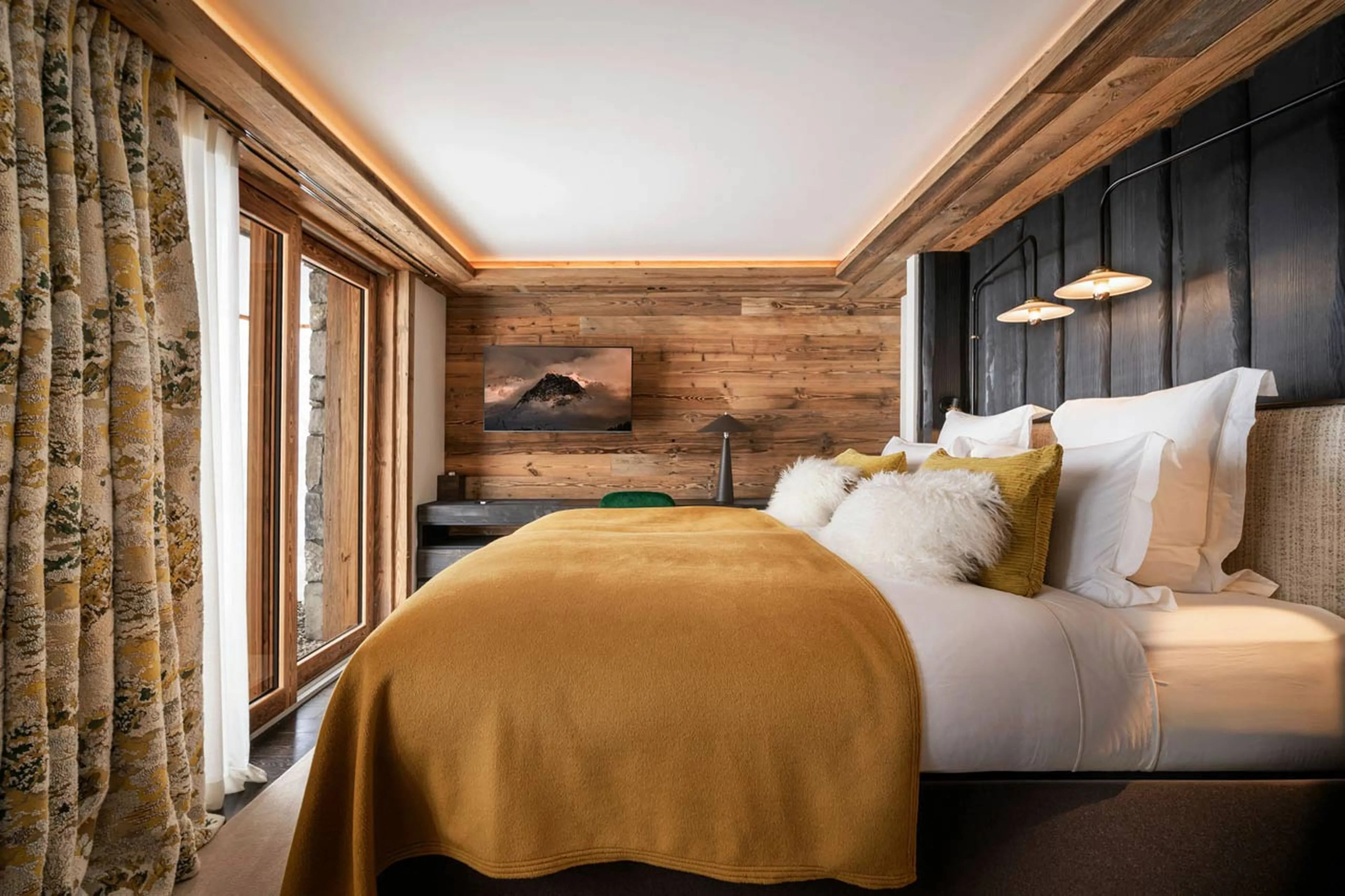 Bedroom 6 at Chalet Yin & Yang in Courchevel 1850