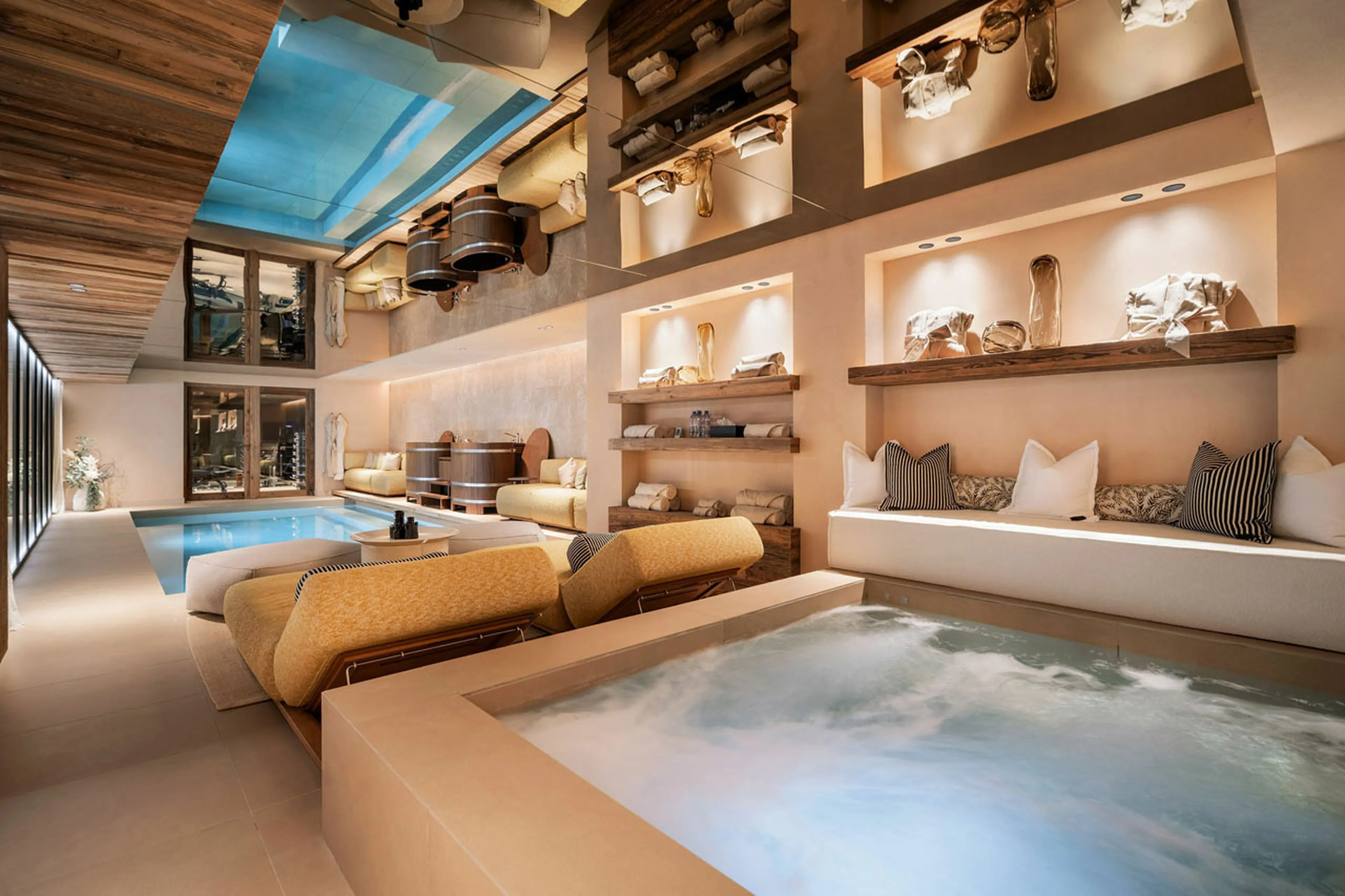 Hot tub at Chalet Yin & Yang in Courchevel 1850