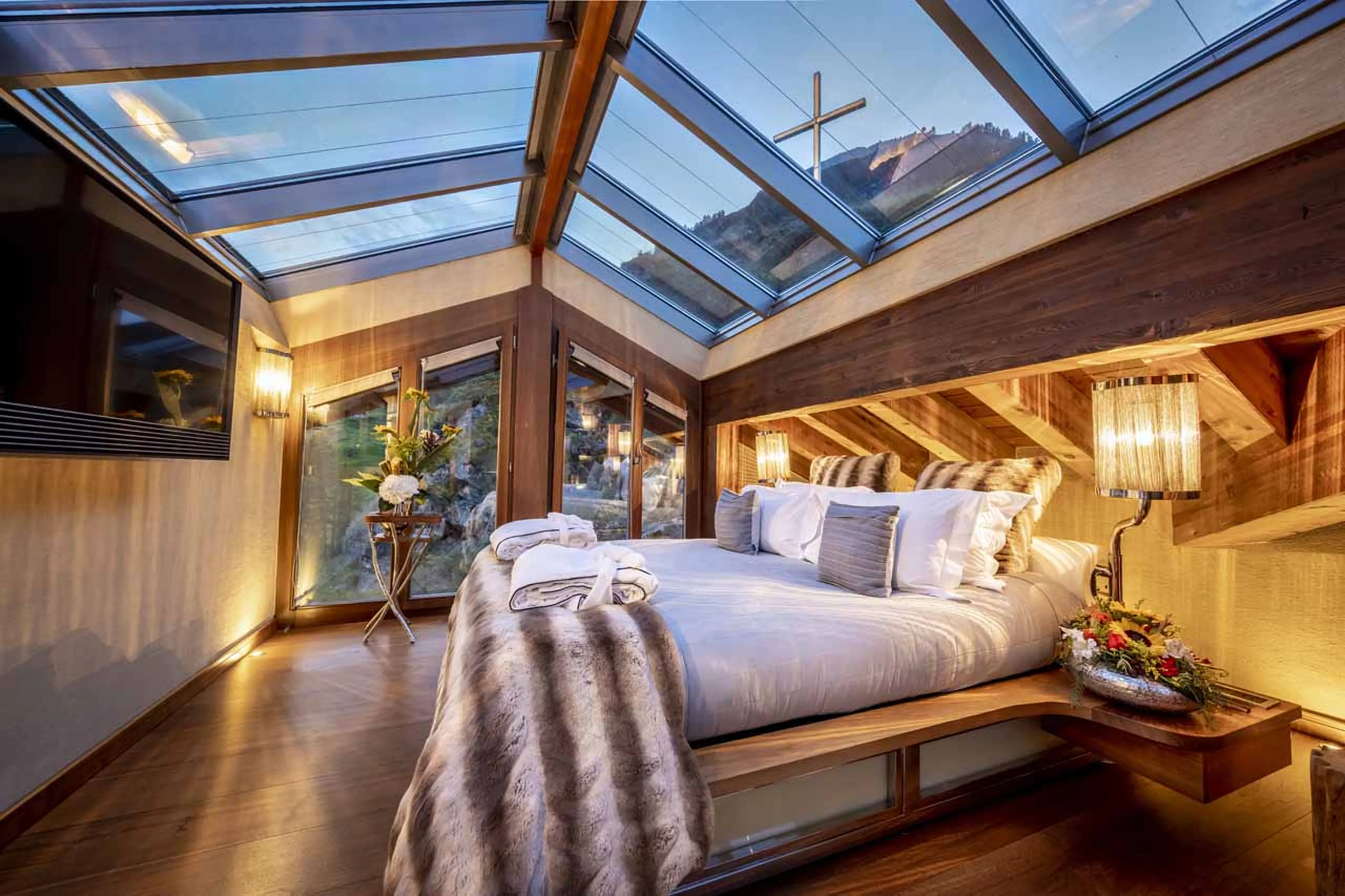 Gallery bedroom at Chalet Zermatt Peak in summer