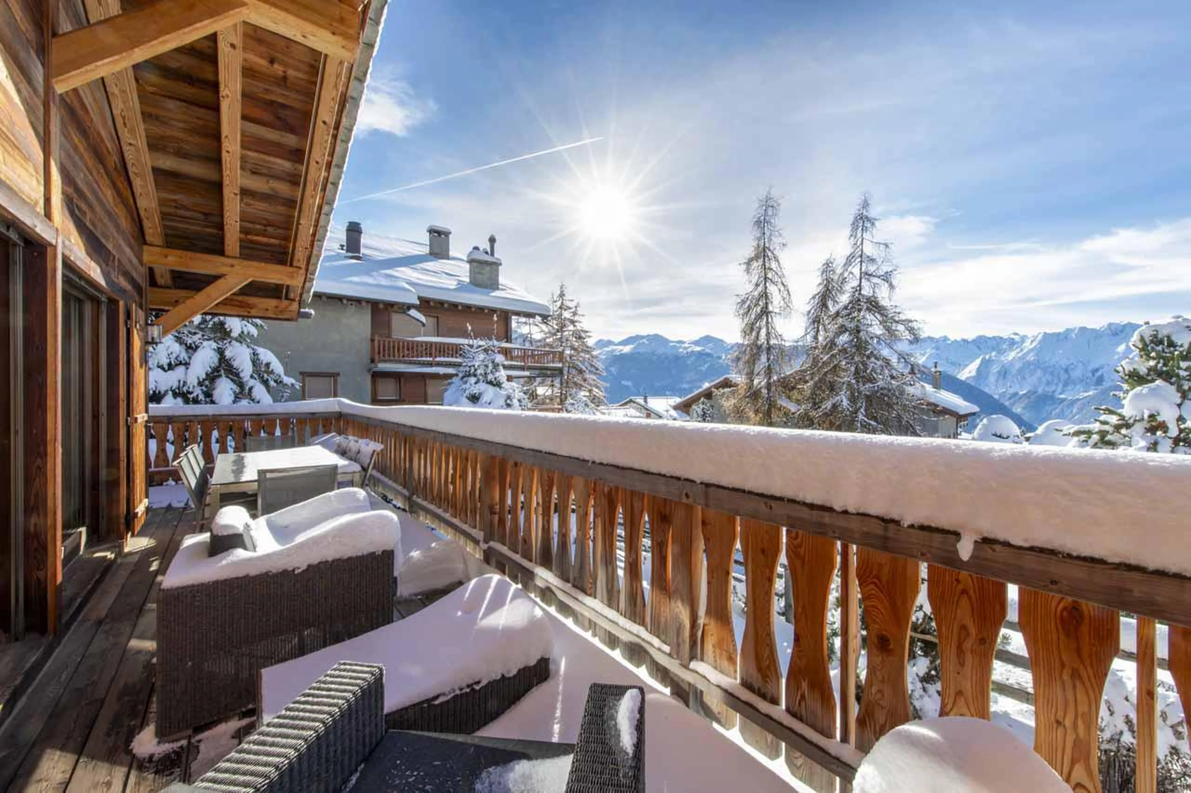 Furnished terrace at Chalet Daphne in Verbier