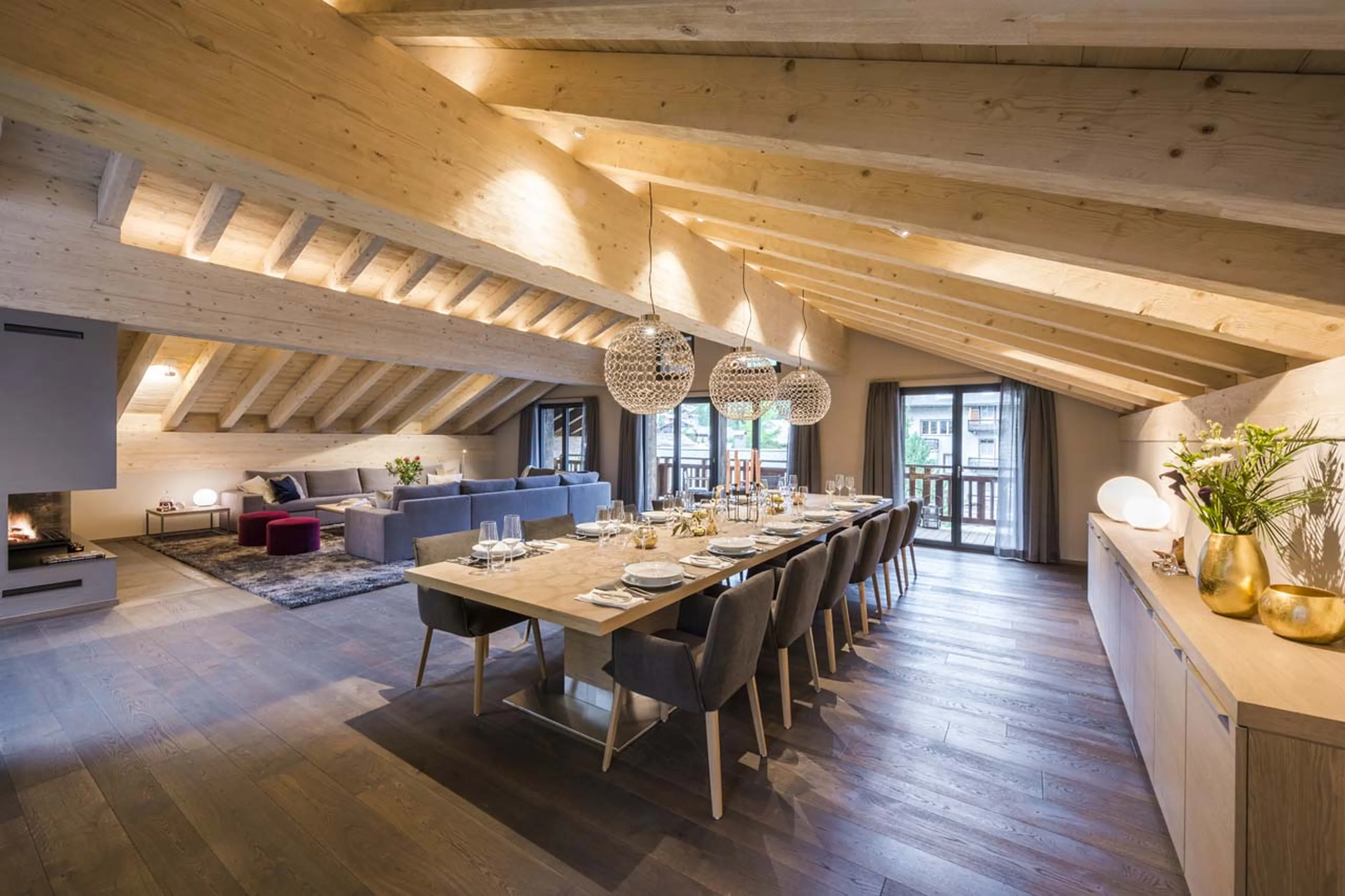 Dining area in Christiania Penthouse in Zermatt