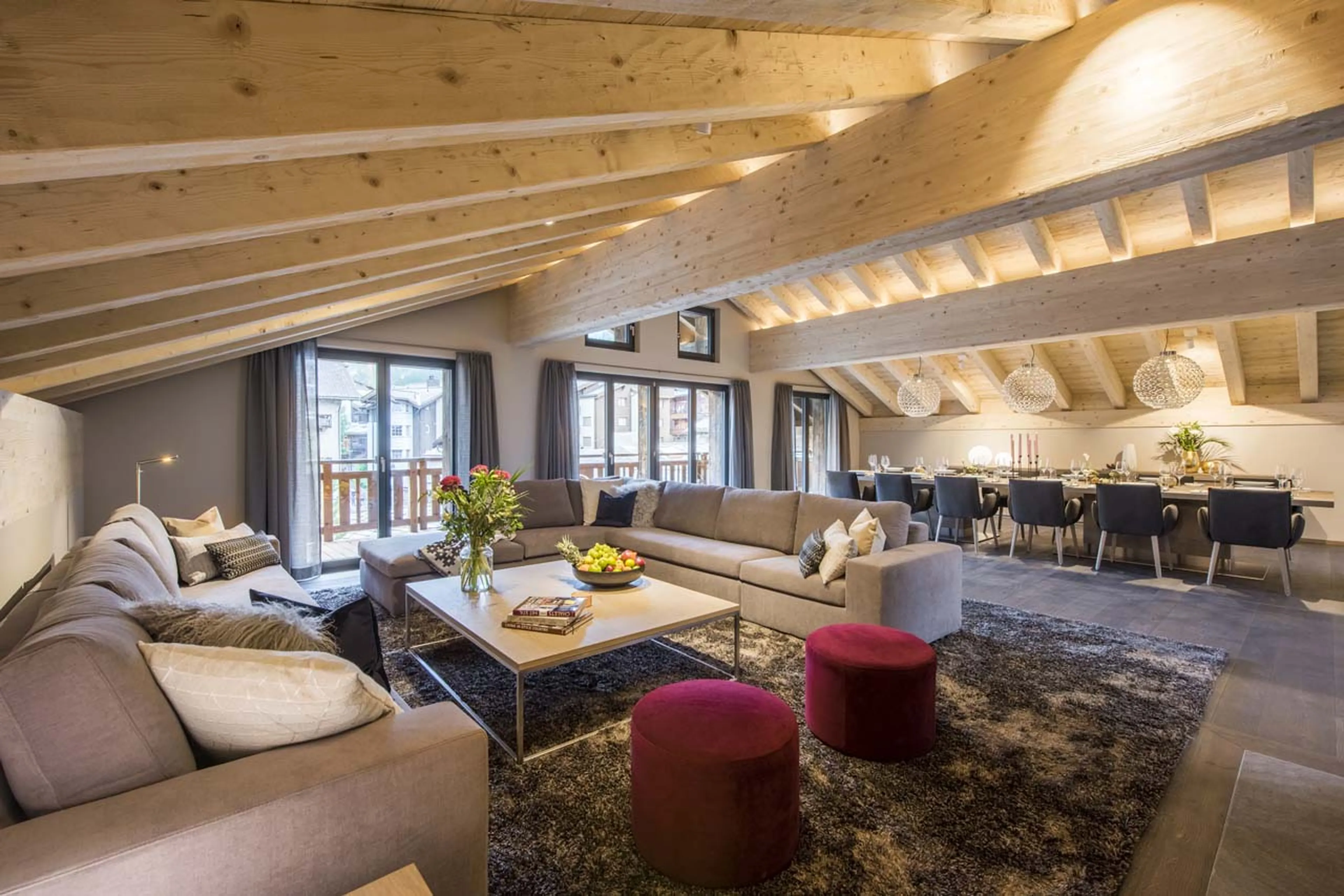 Open plan living and dining area in Christiania Penthouse in Zermatt