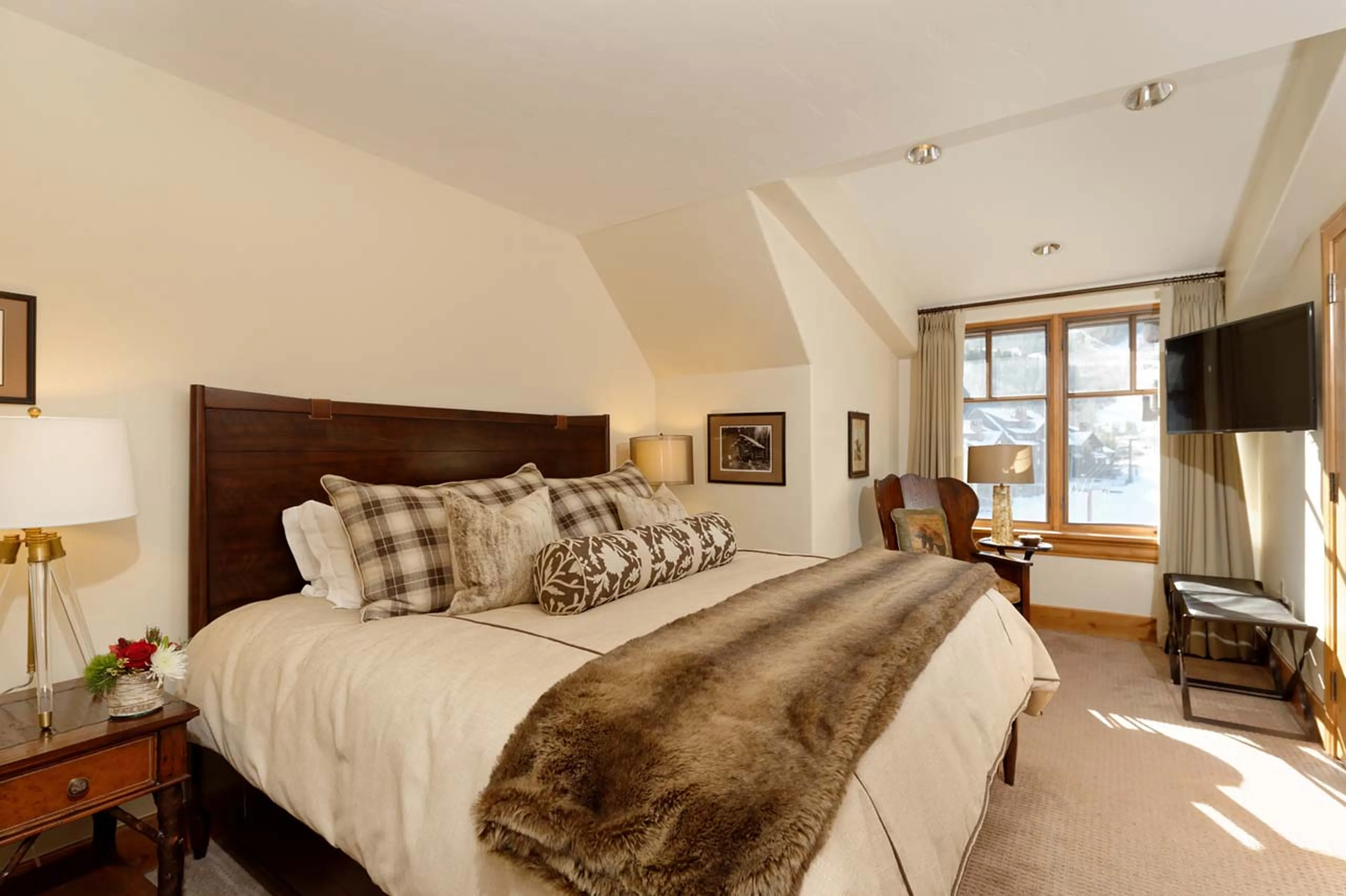 Bedroom three at Colorado Lodge in Beaver Creek