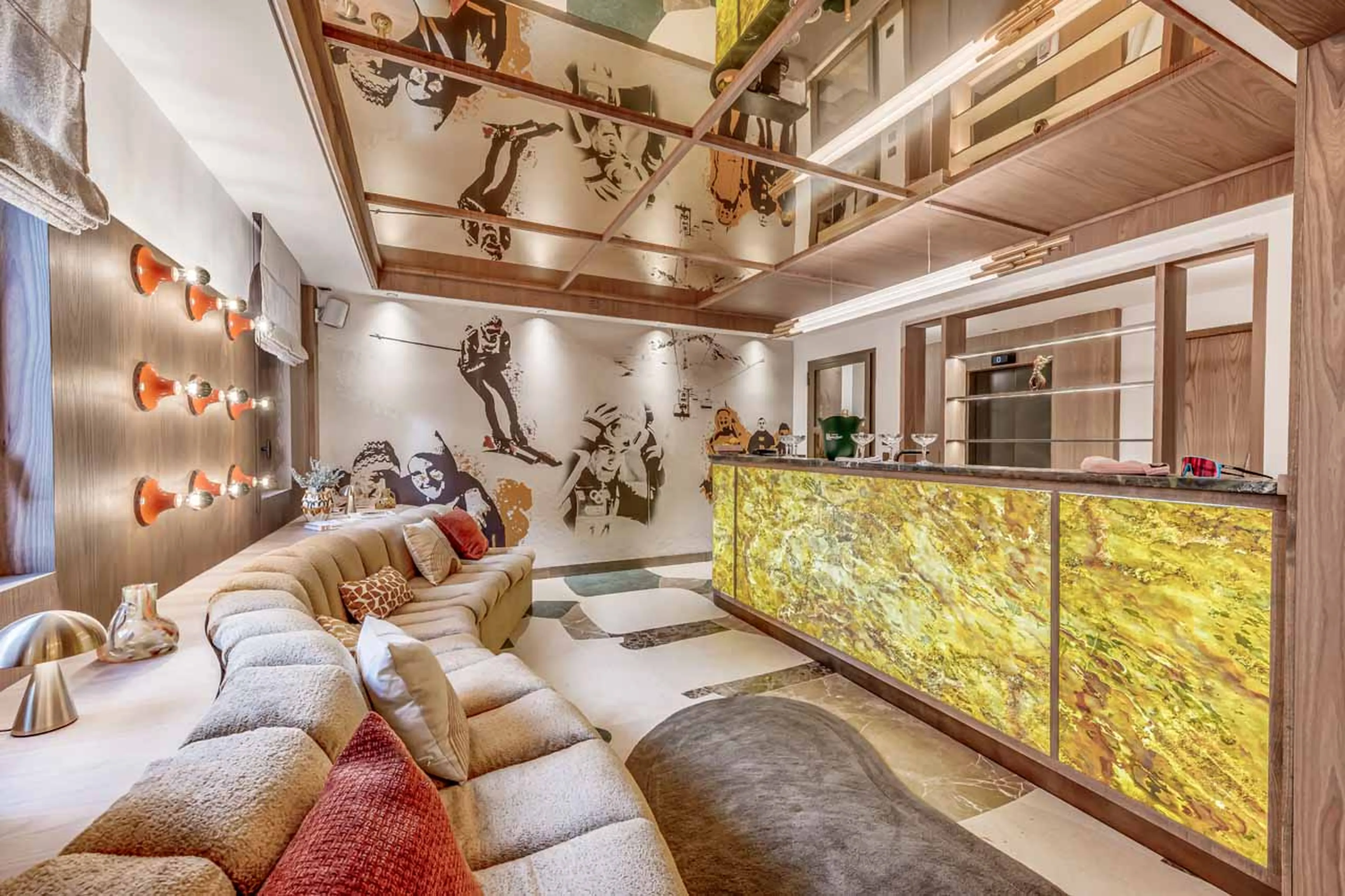 Bar with glass alcohol cabinet in Chalet des Legendes, Val d'Isere