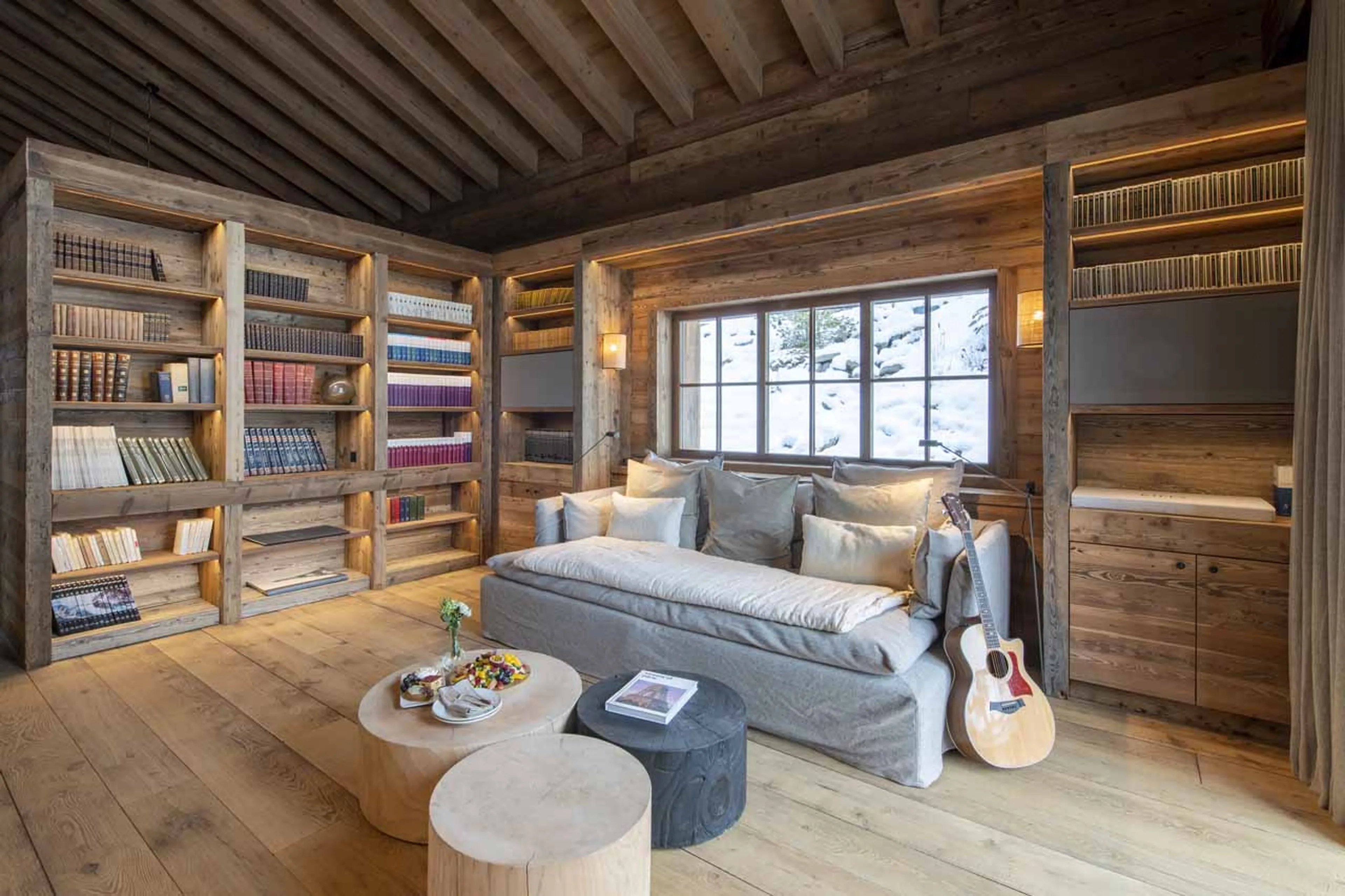 Library at Chalet Domaine de l'Orme in Meribel