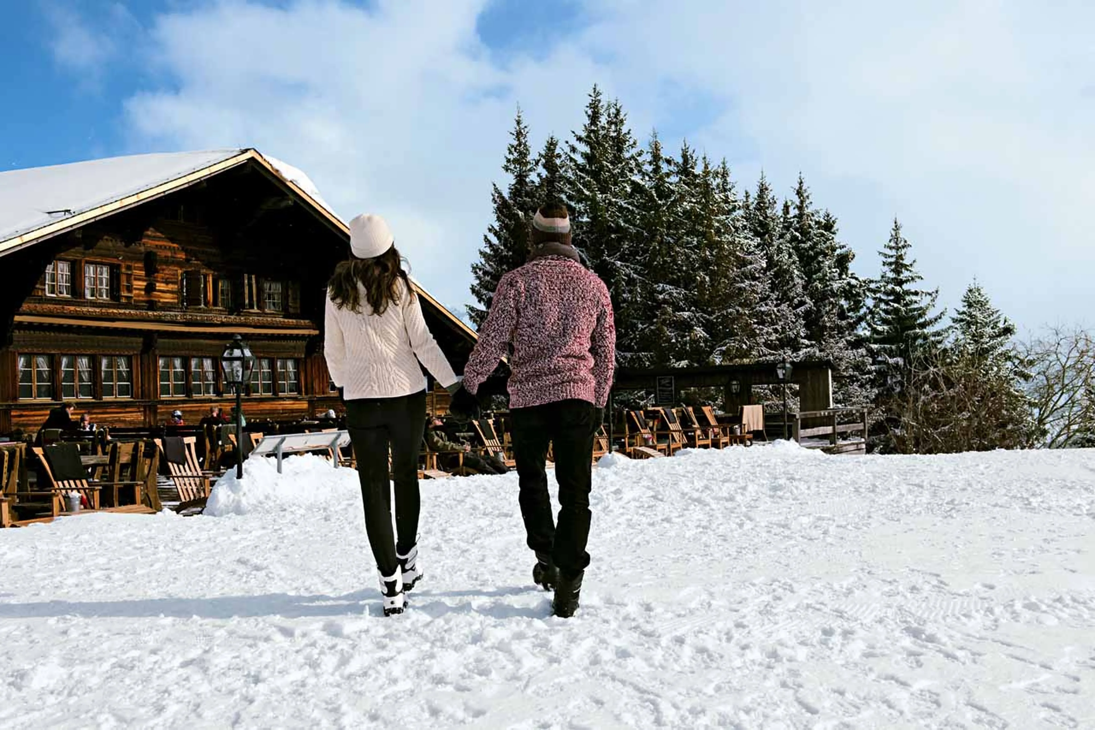 Winter hiking in Gstaad