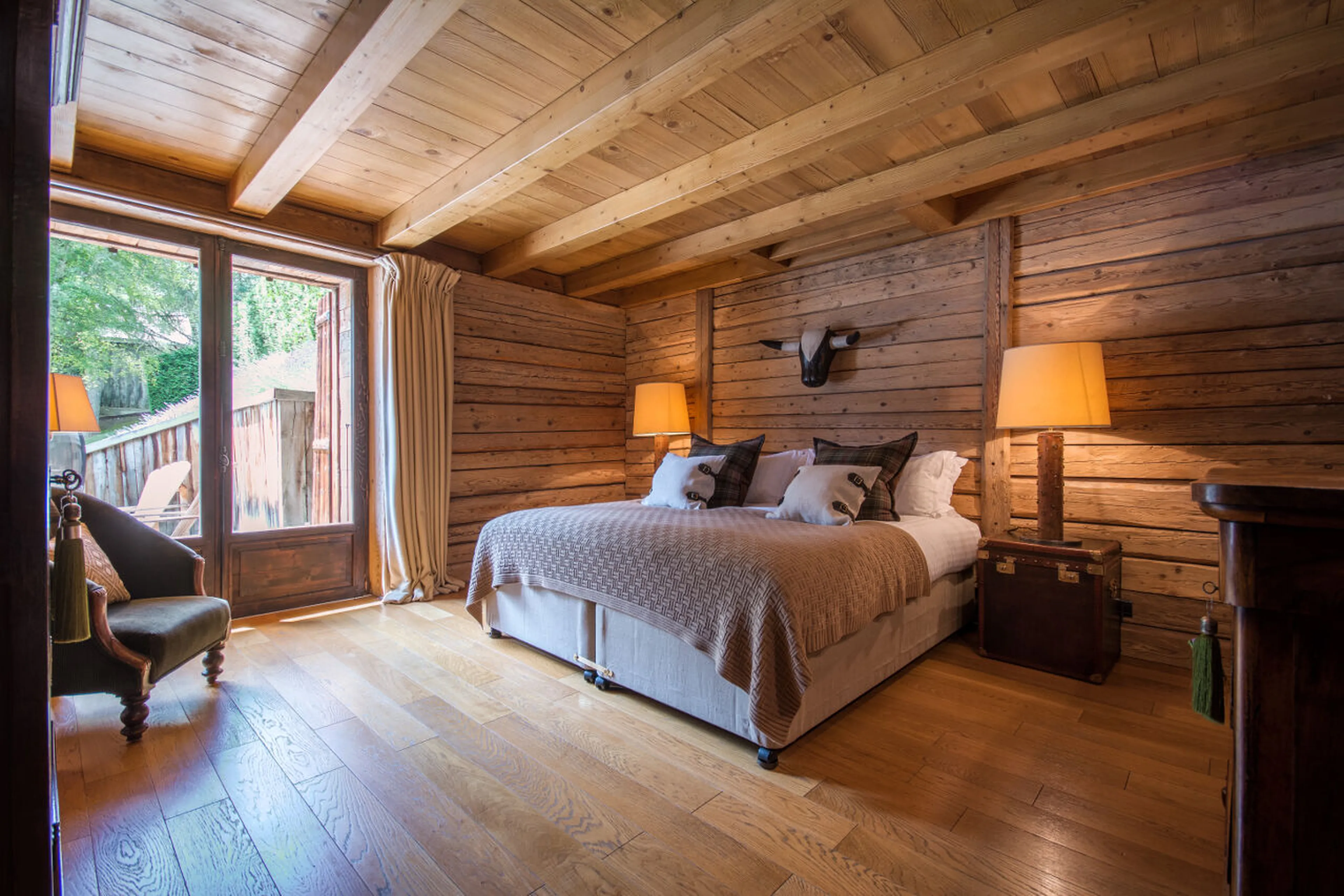 En-suite bedroom with super-king size bed in Ferme de Moudon in Les Gets