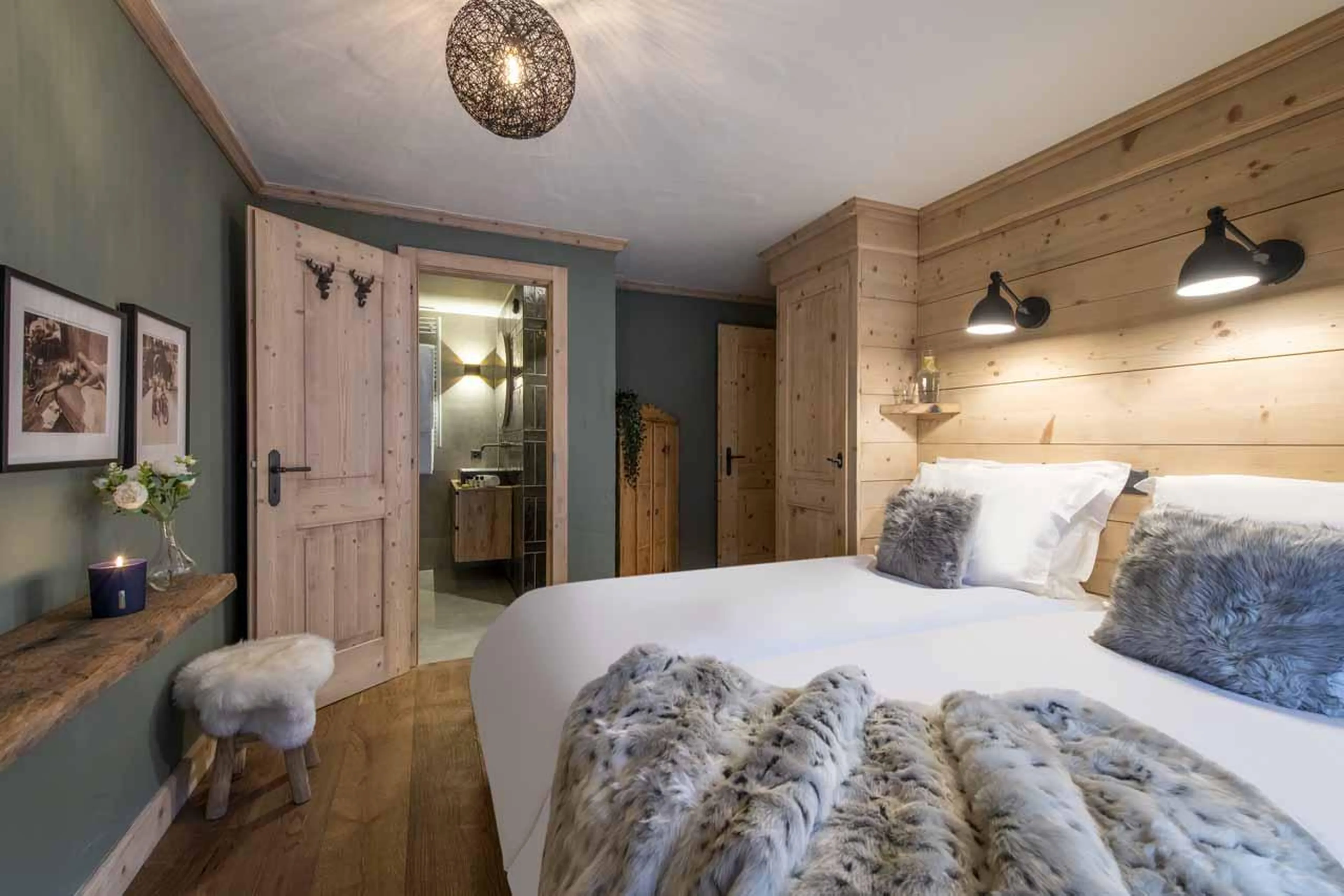 Double bedroom in Fleur de Lin 204, Verbier