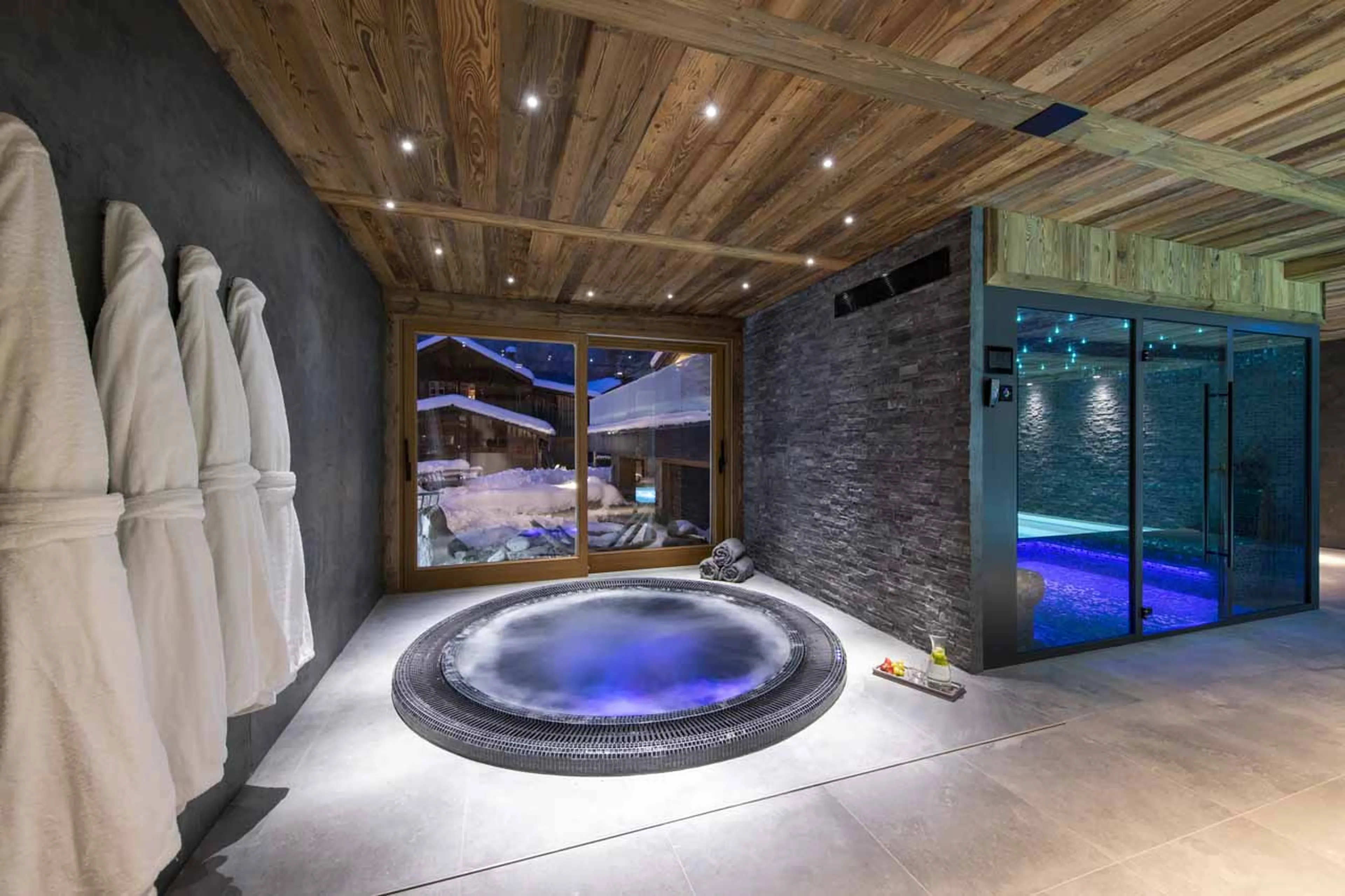 Jacuzzi and hammam at Grande Maison in Morzine