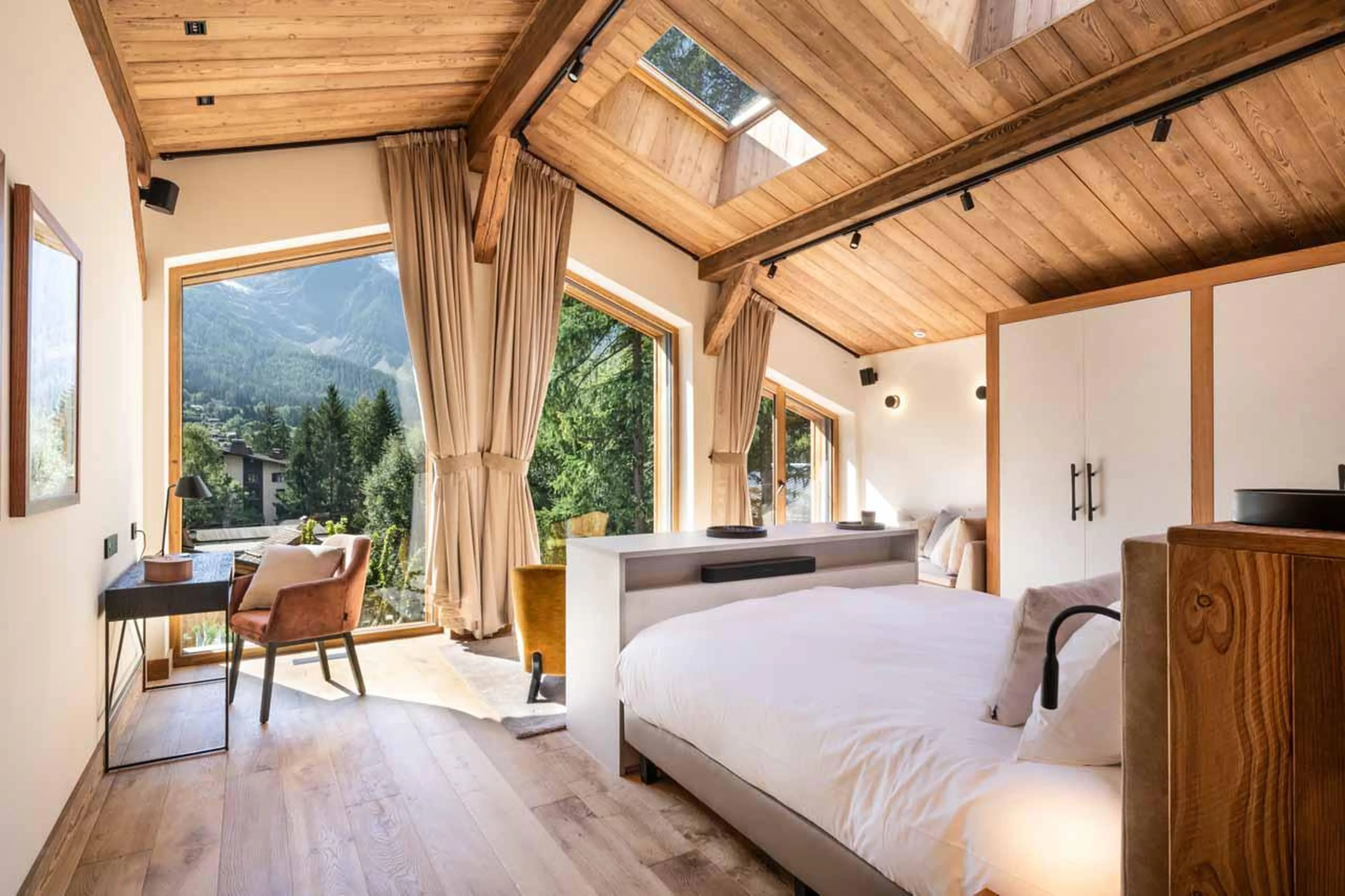 Bedroom five at Granite Mountain Lodge in Chamonix
