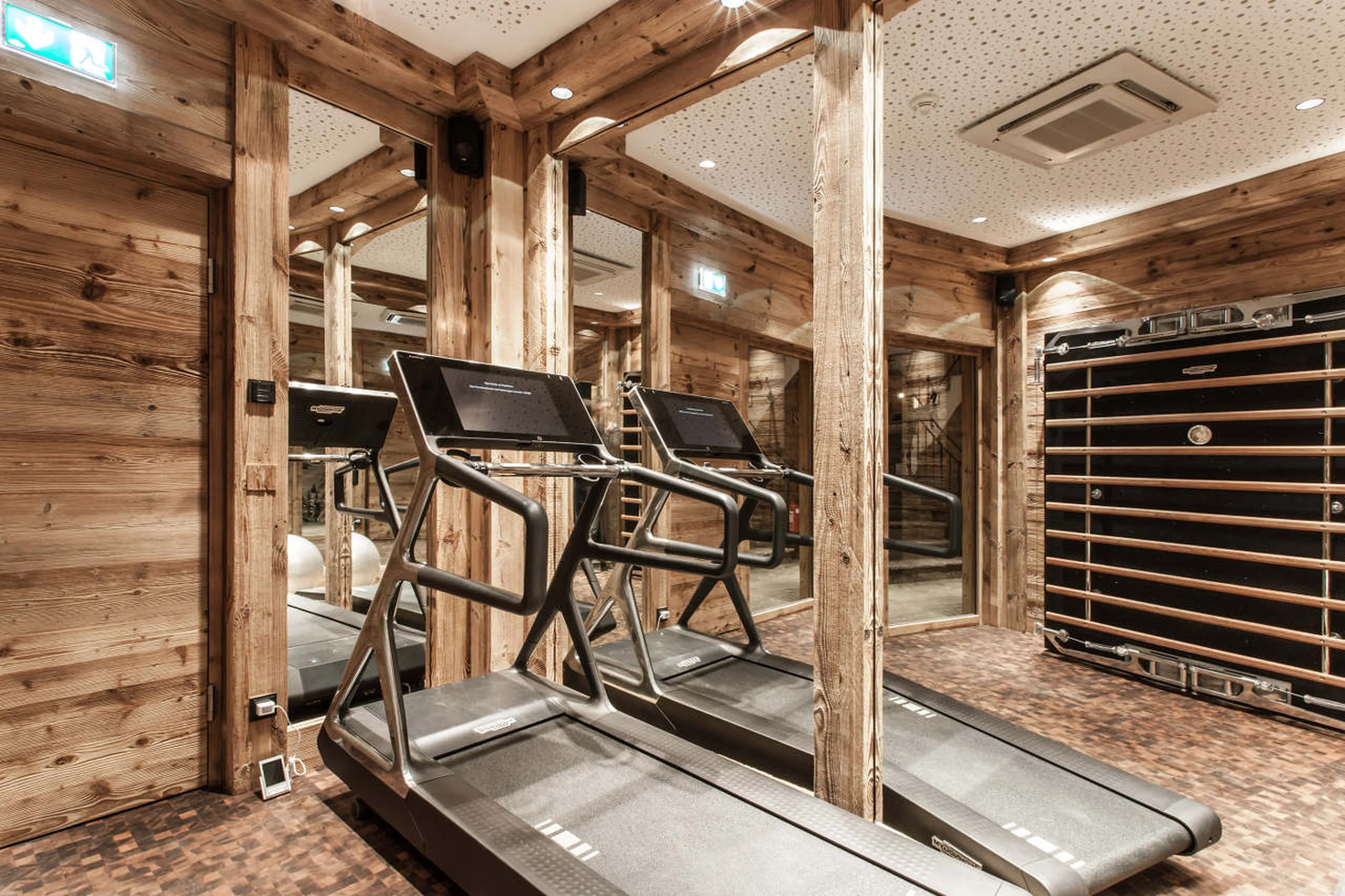 Fitness area in spa of Hahnenkamm Lodge in Kitzbuhel
