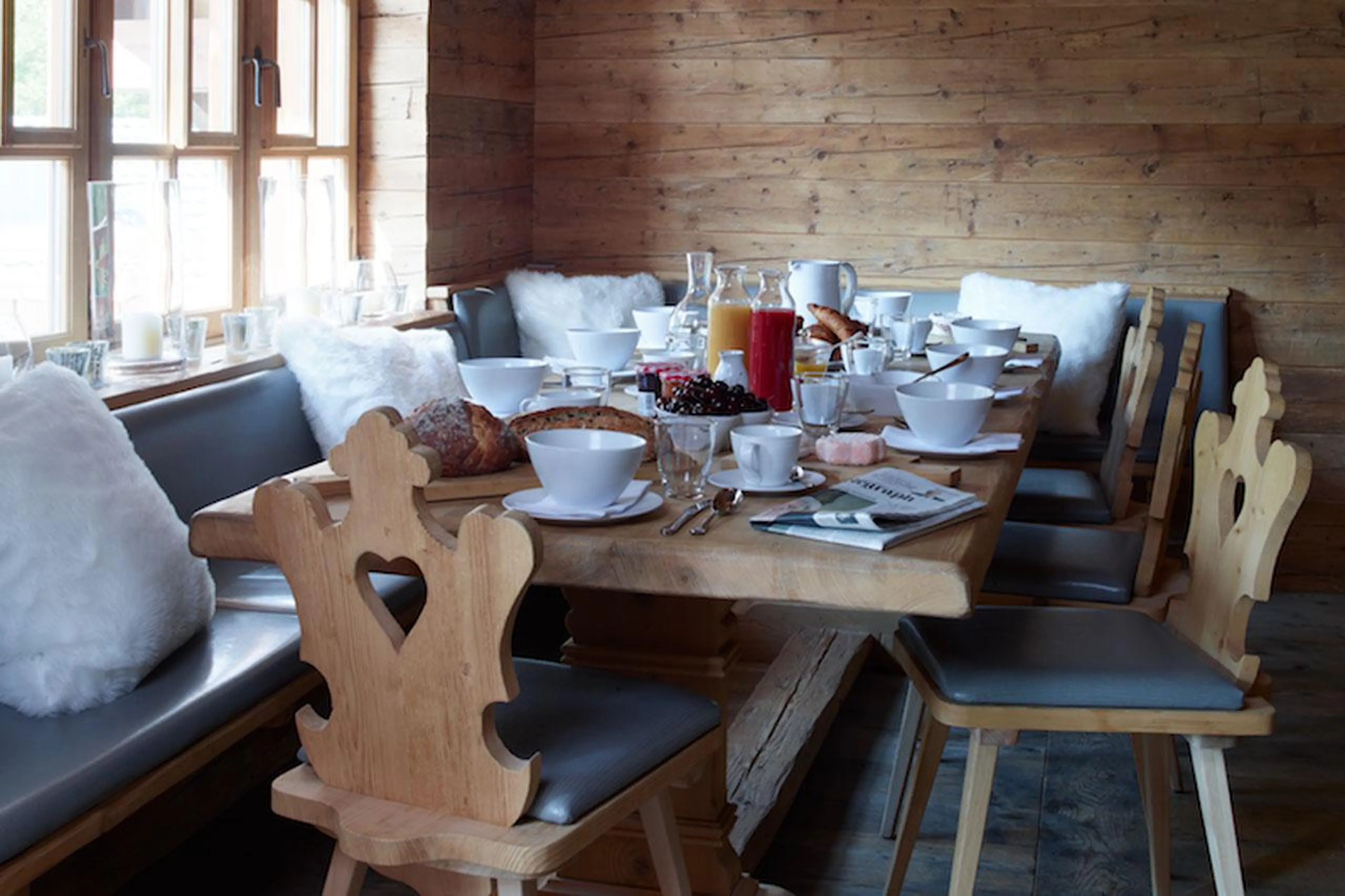 Stubli dining at Haus Alpina I in Klosters