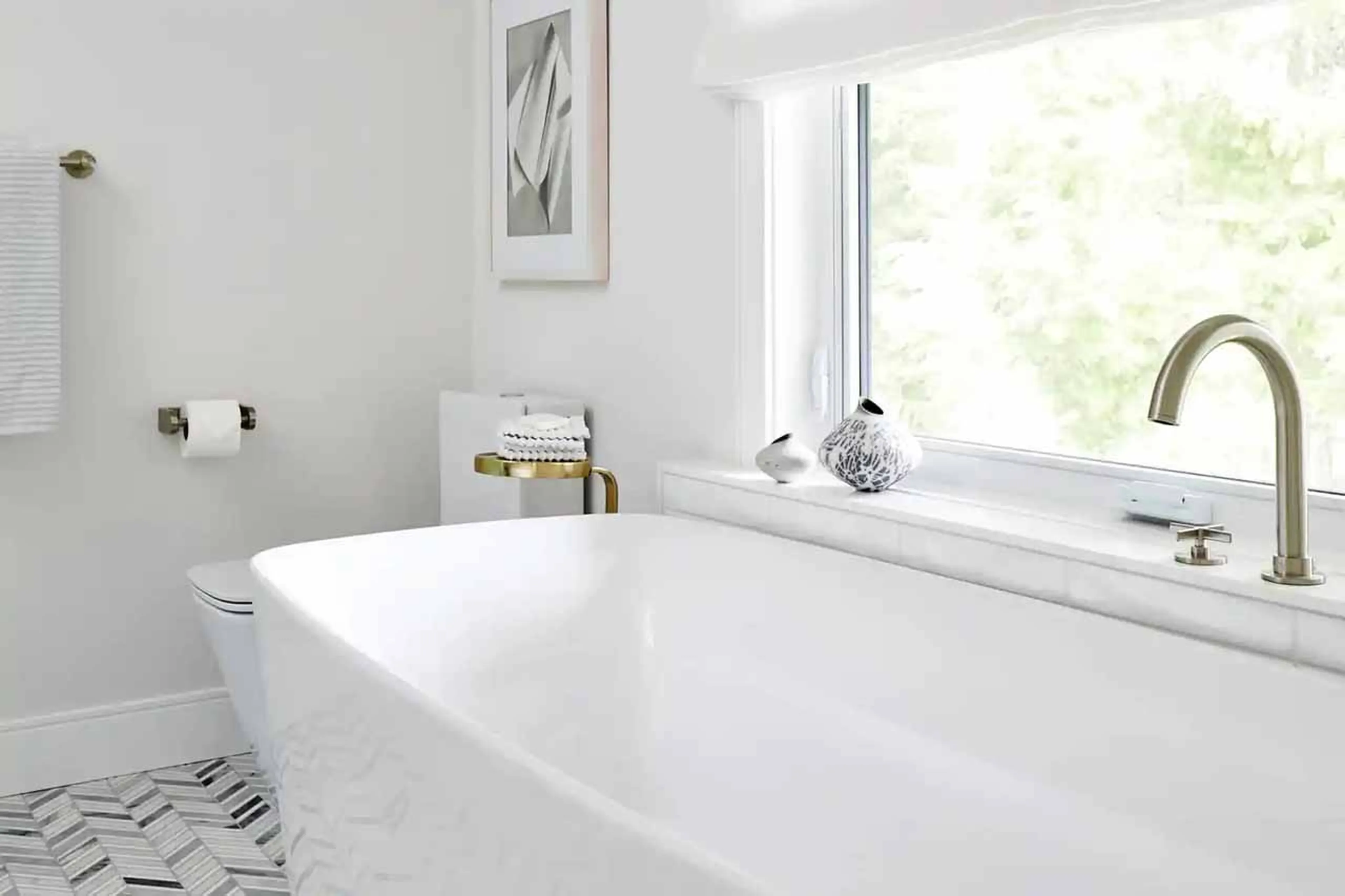 Bedroom 1 en-suite bath at Haus Heidi in Whistler