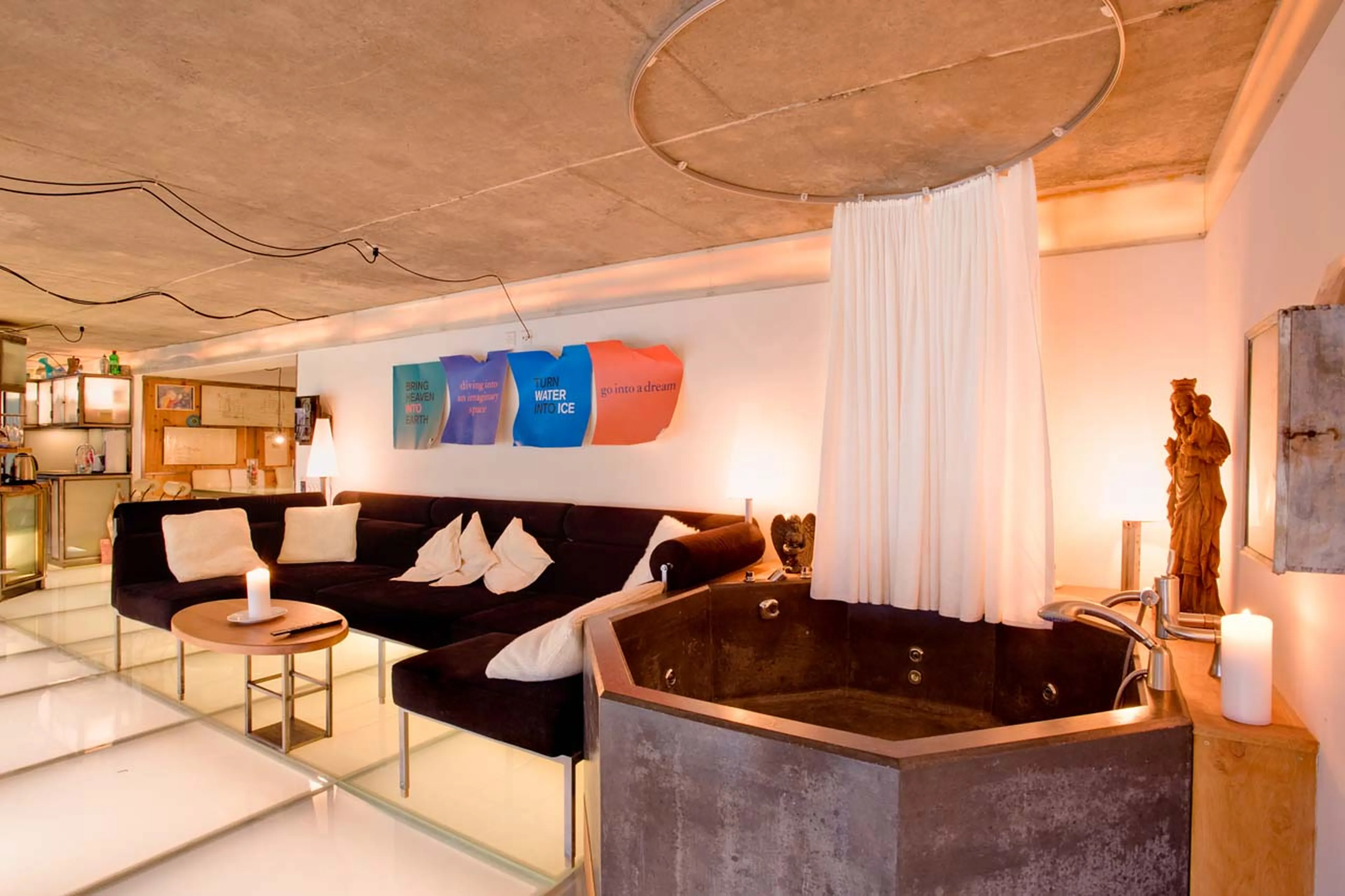 Mezzanine level with kitchen at Heinz Julen Loft in Zermatt