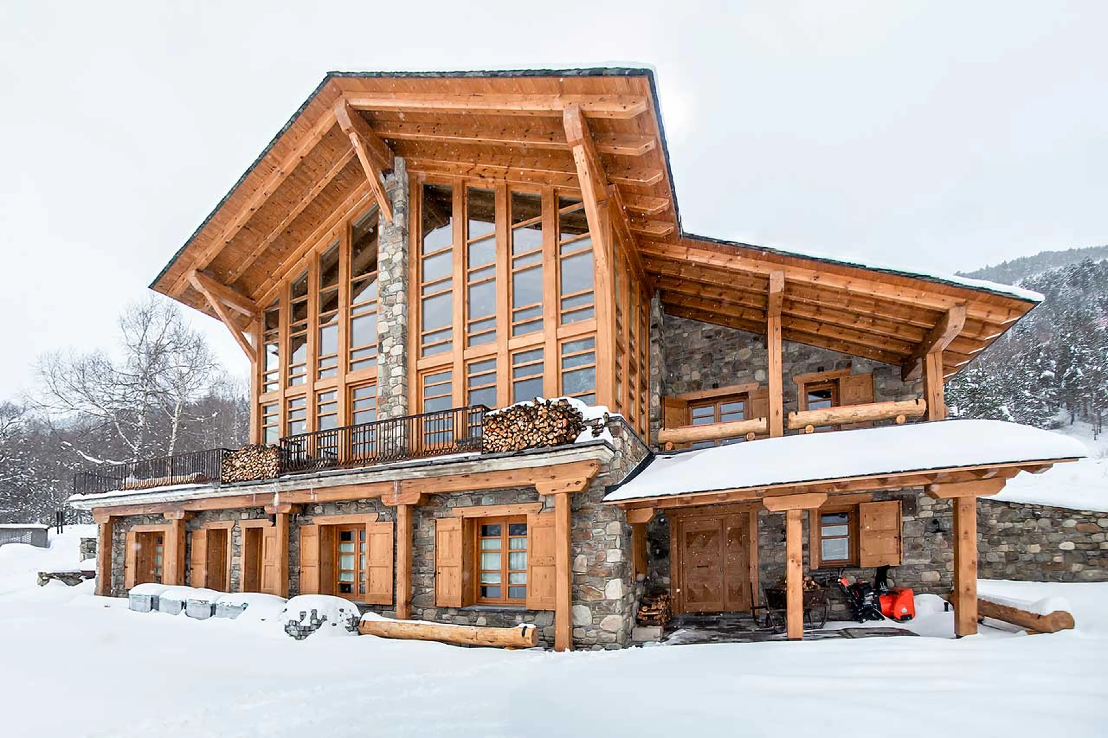 Exterior of Hermitage Mountain Lodge in Andorra
