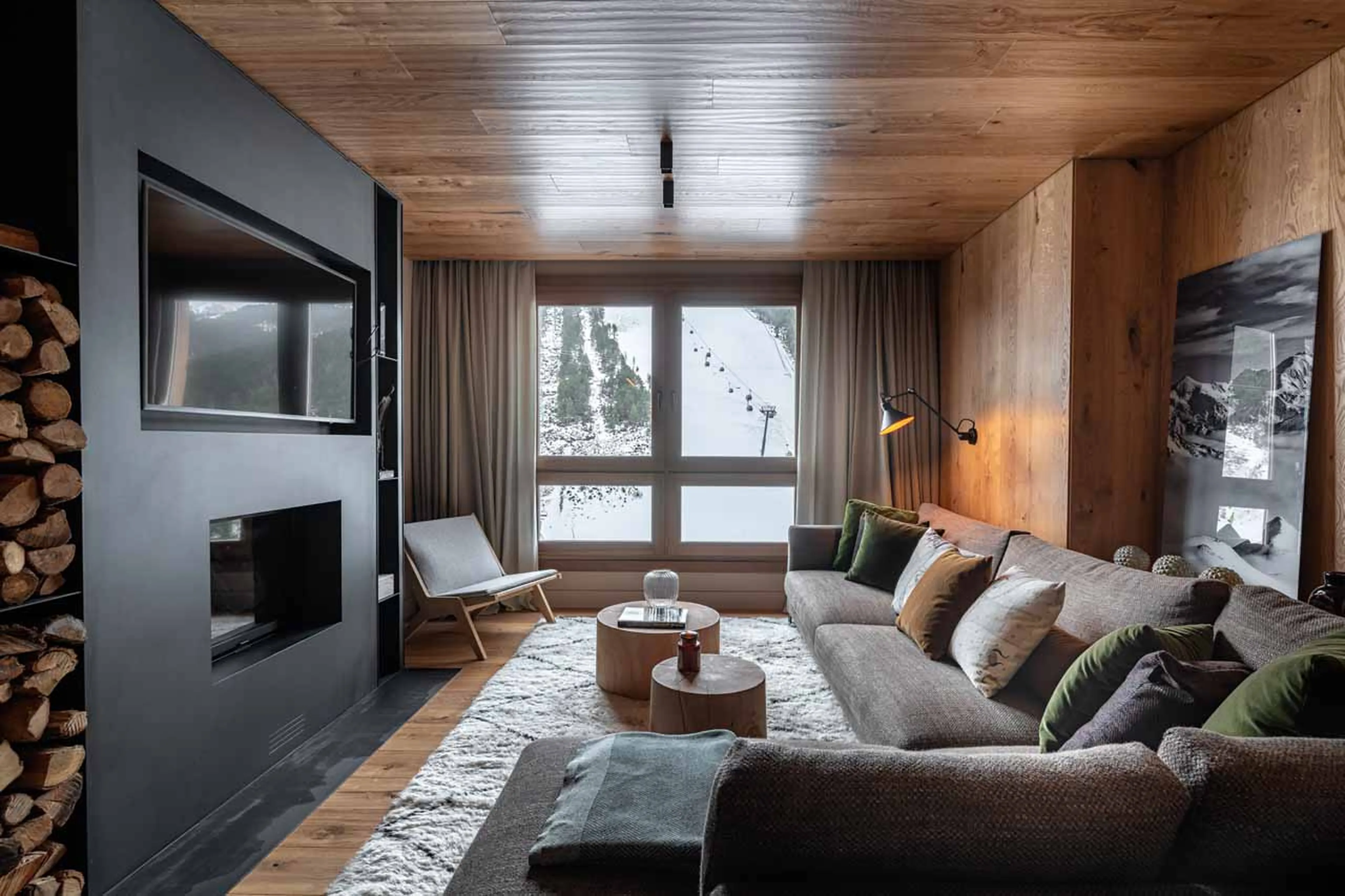Lounge at Hermitage Mountain Residence 180 in Soldeu