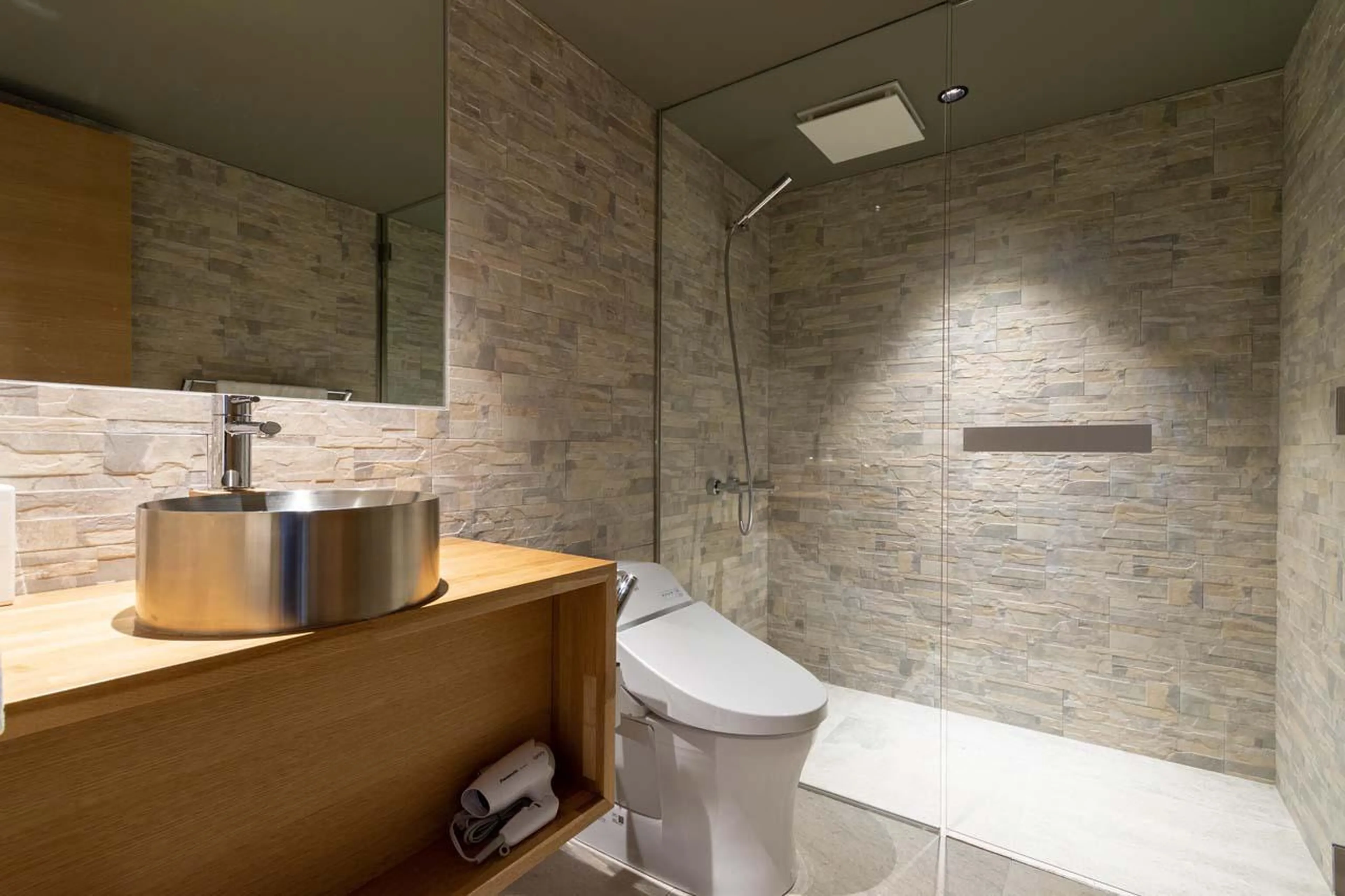 En-suite shower room at Hideaway on Escarpment in Niseko