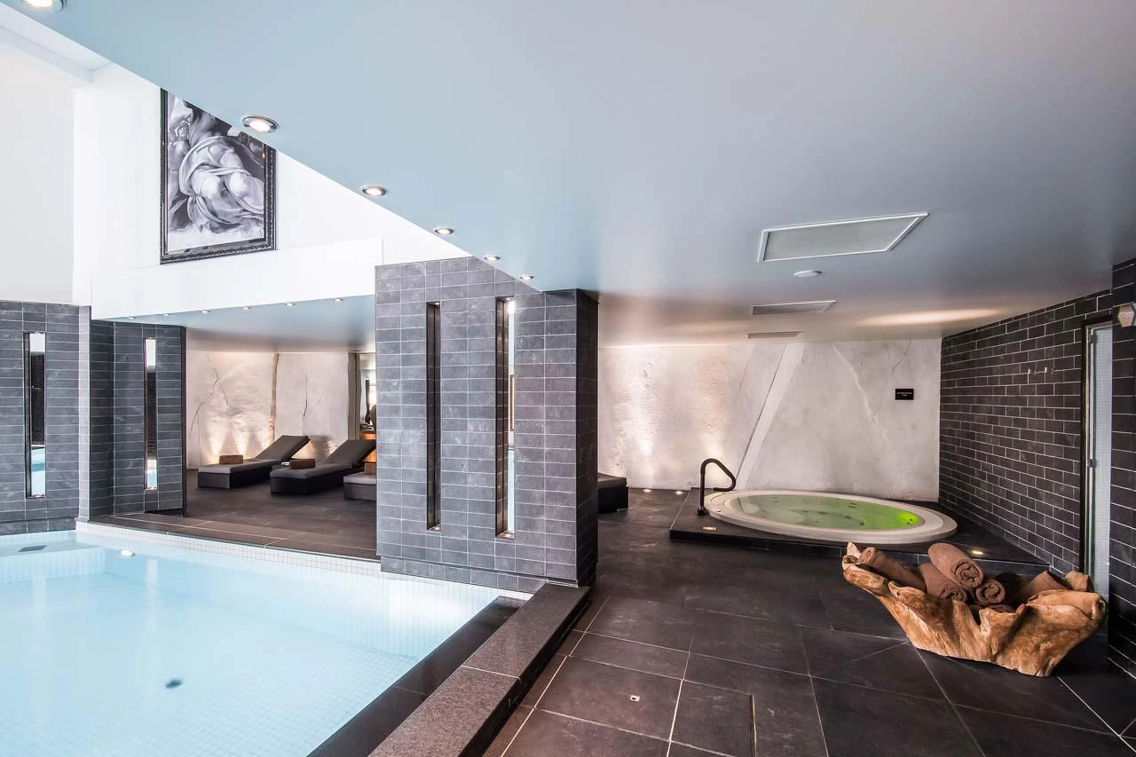 Hot tub at Apartment Signal in Courchevel 1850