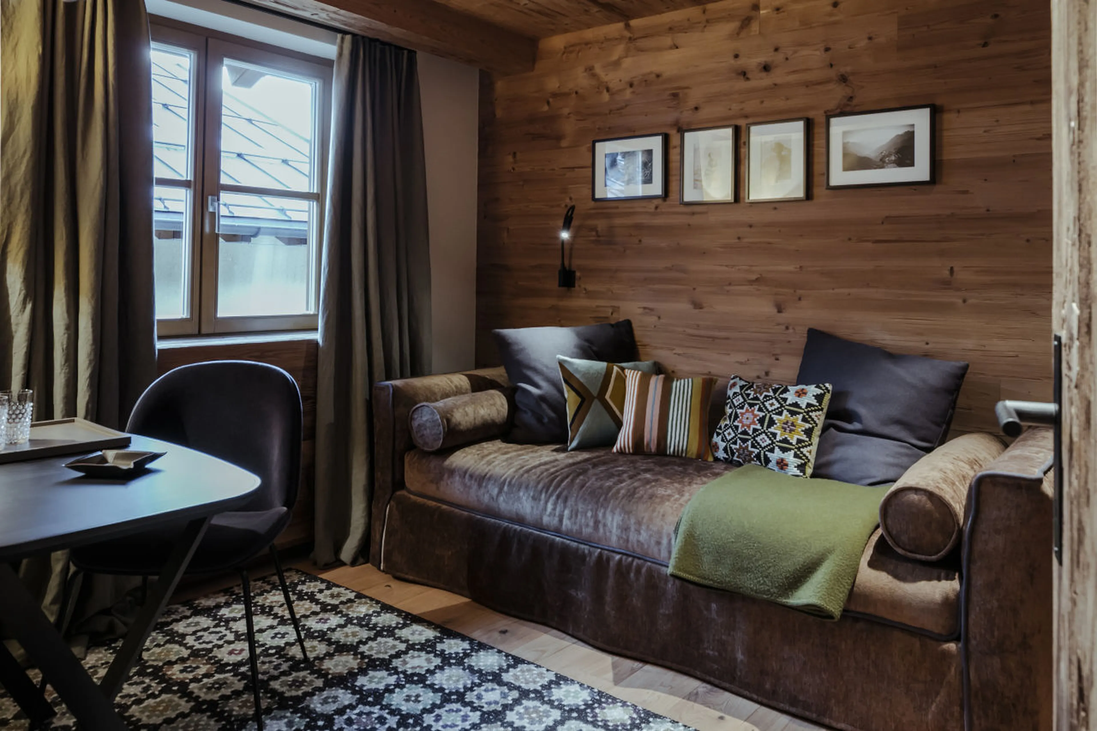 Separate study connected to double bedroom in House Hannes Schneider in Stuben, near Zürs