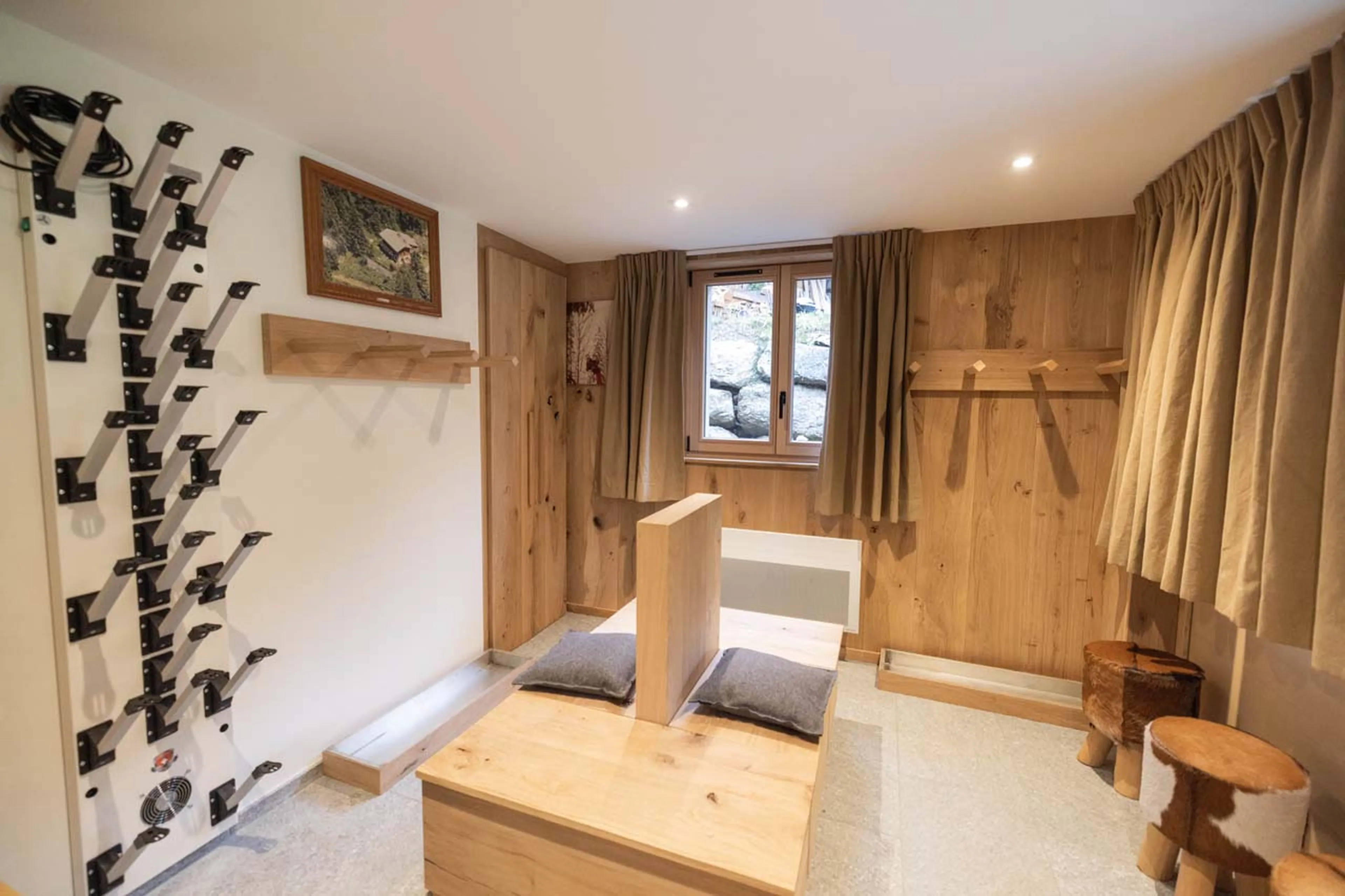 Ski room in La Bergerie, Chamonix