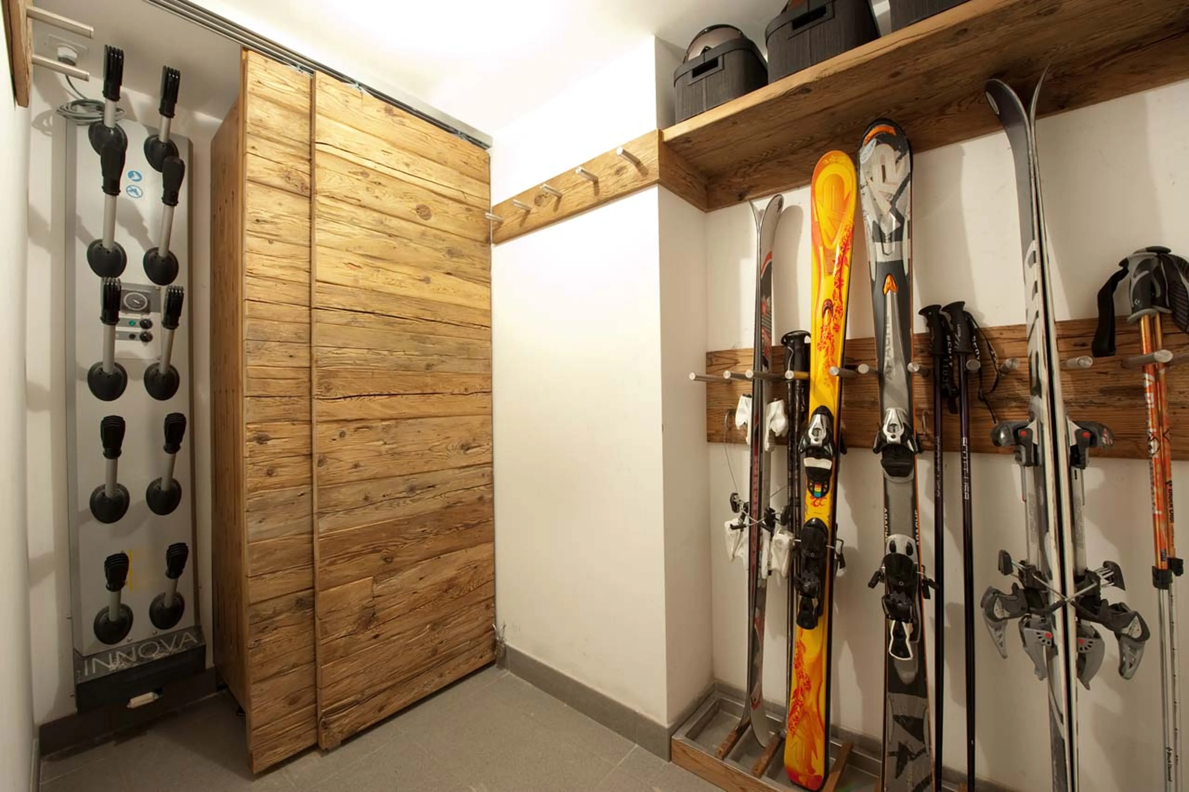 Ski room of La Vallée Blanche in Verbier