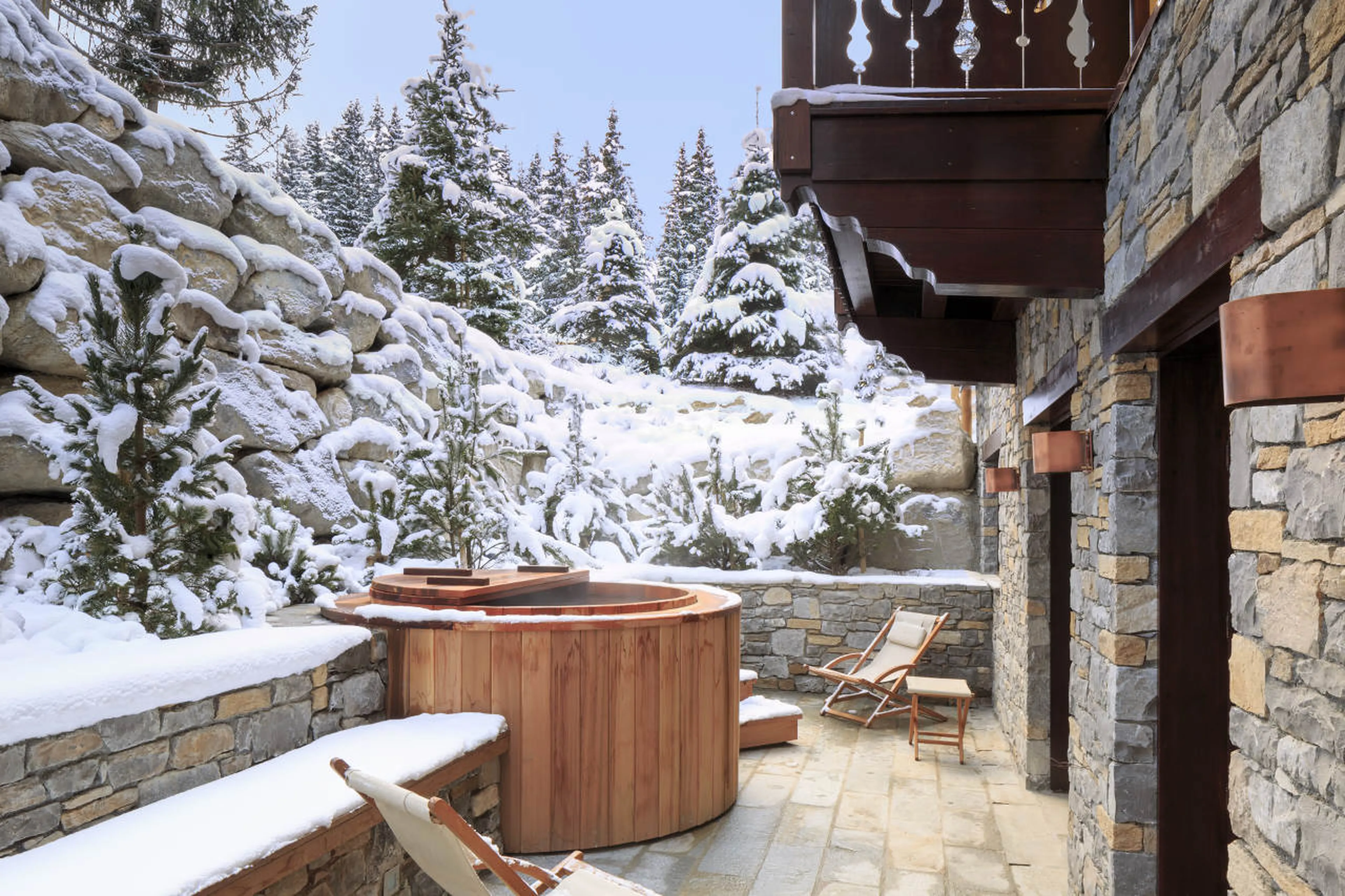 Relaxation area with Nordic bath on terrace at Le Chalet Cheval Blanc, Courchevel 1850